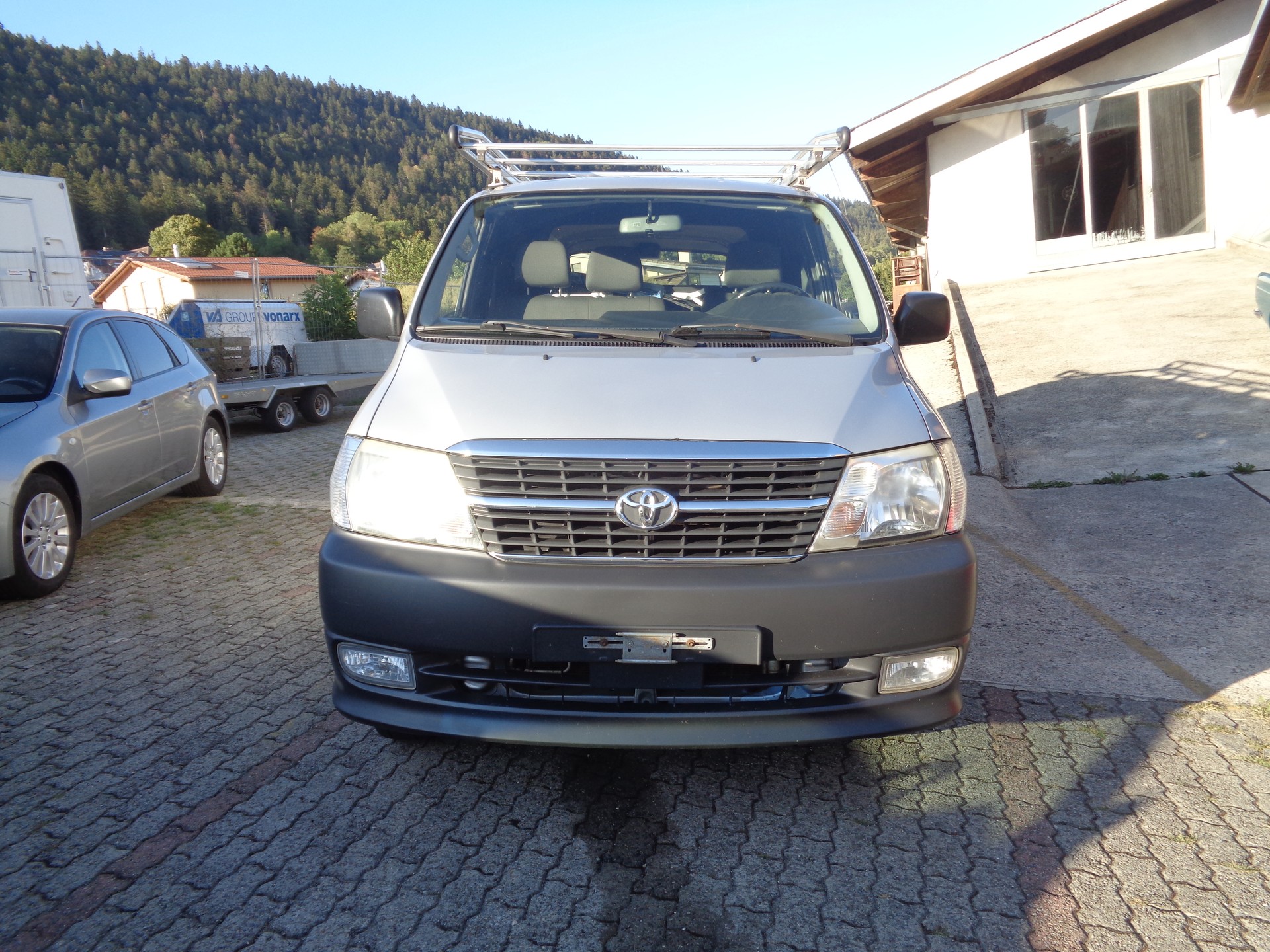 TOYOTA Hiace D-4D Van 4WD LWB-image-0