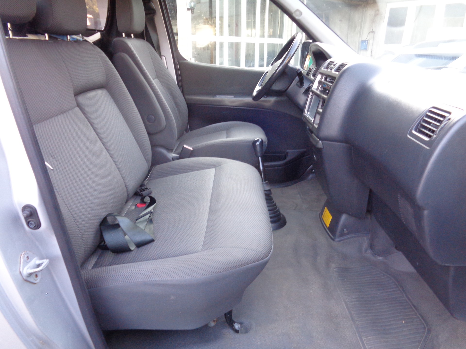 TOYOTA Hiace D-4D Van 4WD LWB-image-11