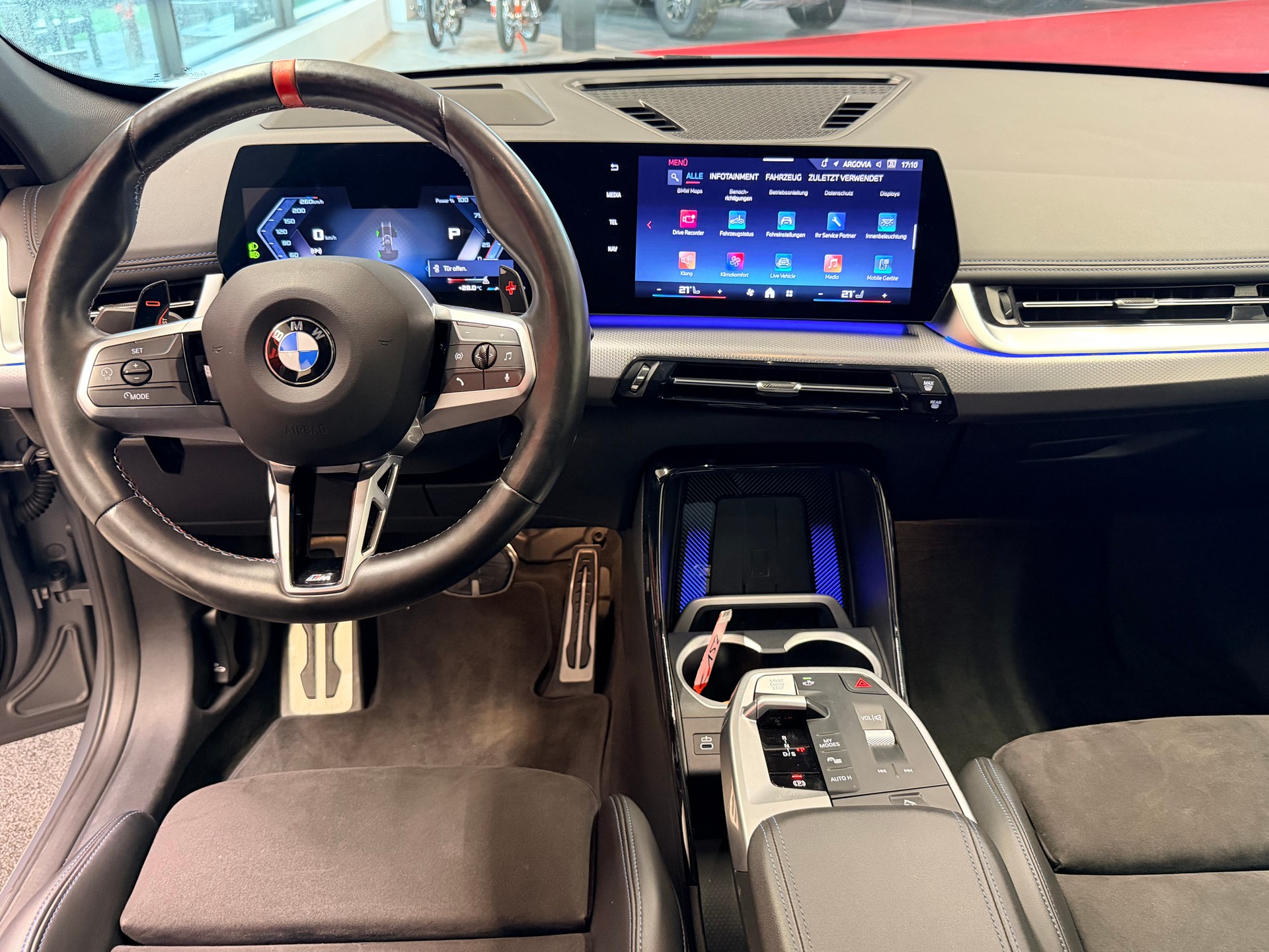 BMW X1 xDrive M35i-image-16
