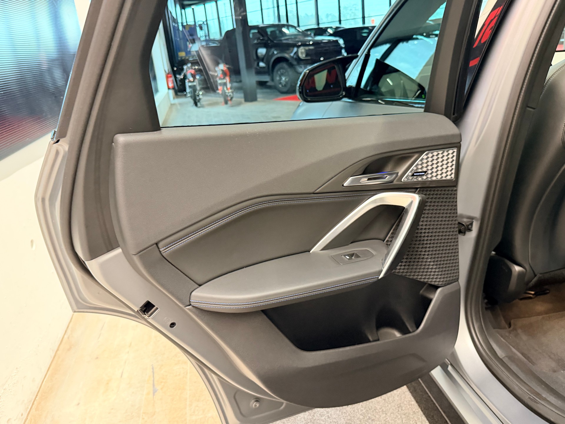 BMW X1 xDrive M35i-image-15