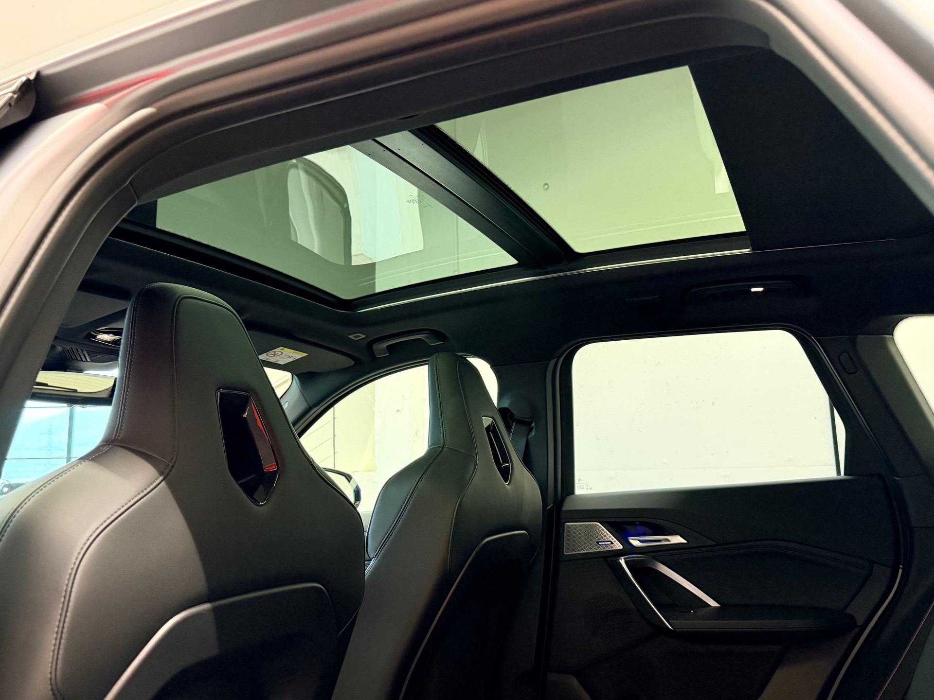 BMW X1 xDrive M35i-image-14
