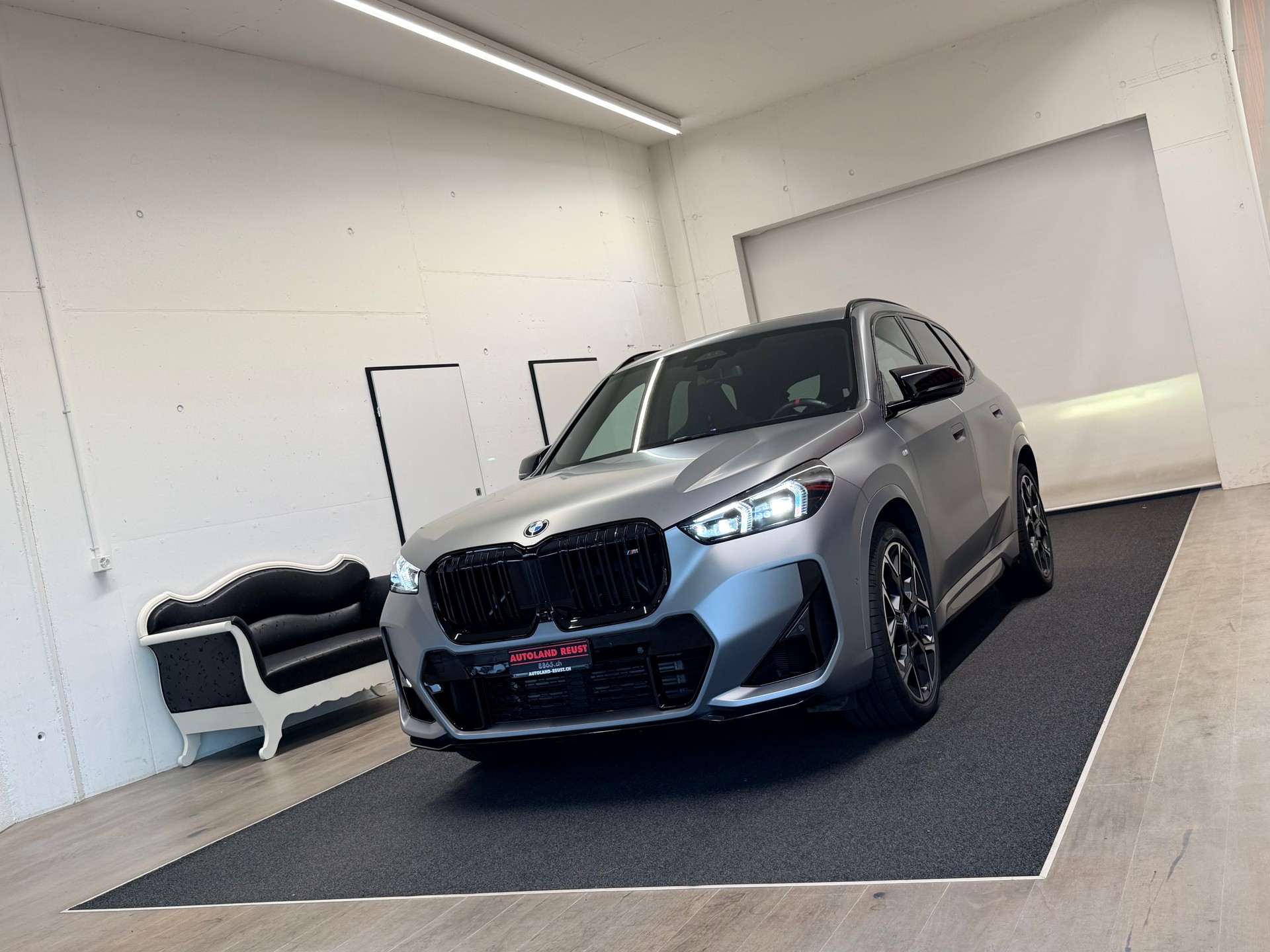 BMW X1 xDrive M35i-image-2