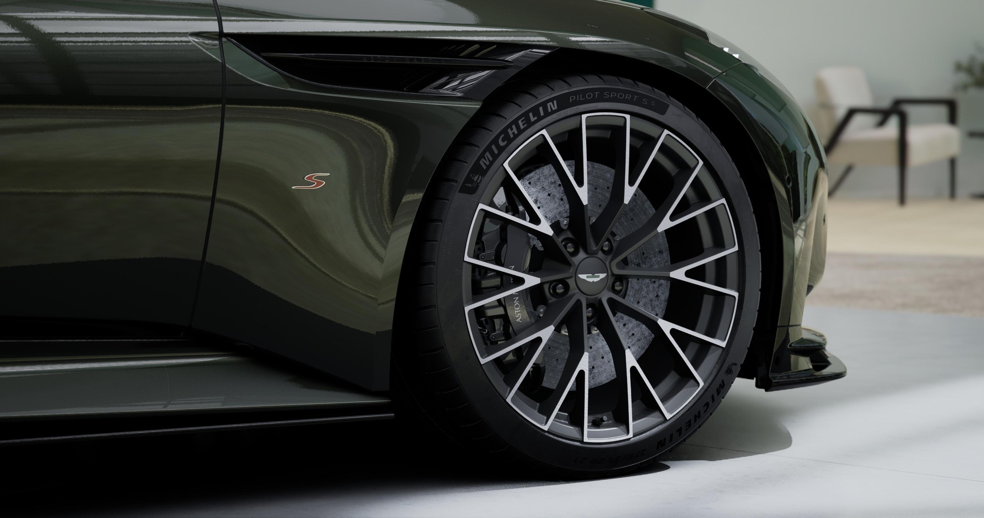 ASTON MARTIN DB12 Volante 4.0 S V8 Bi-Turbo-image-19