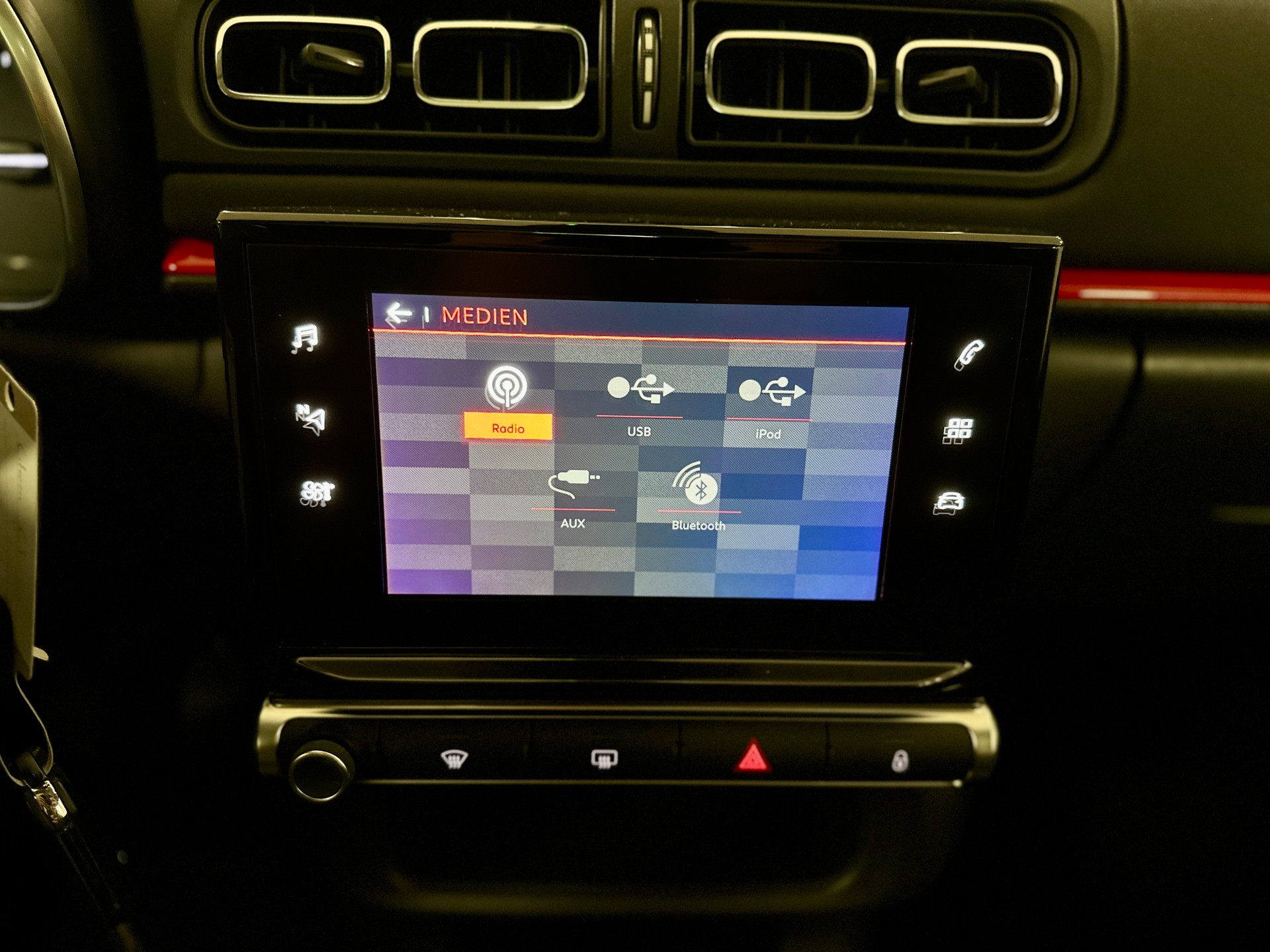 CITROEN C3 1.2i PureTech Shine-image-17