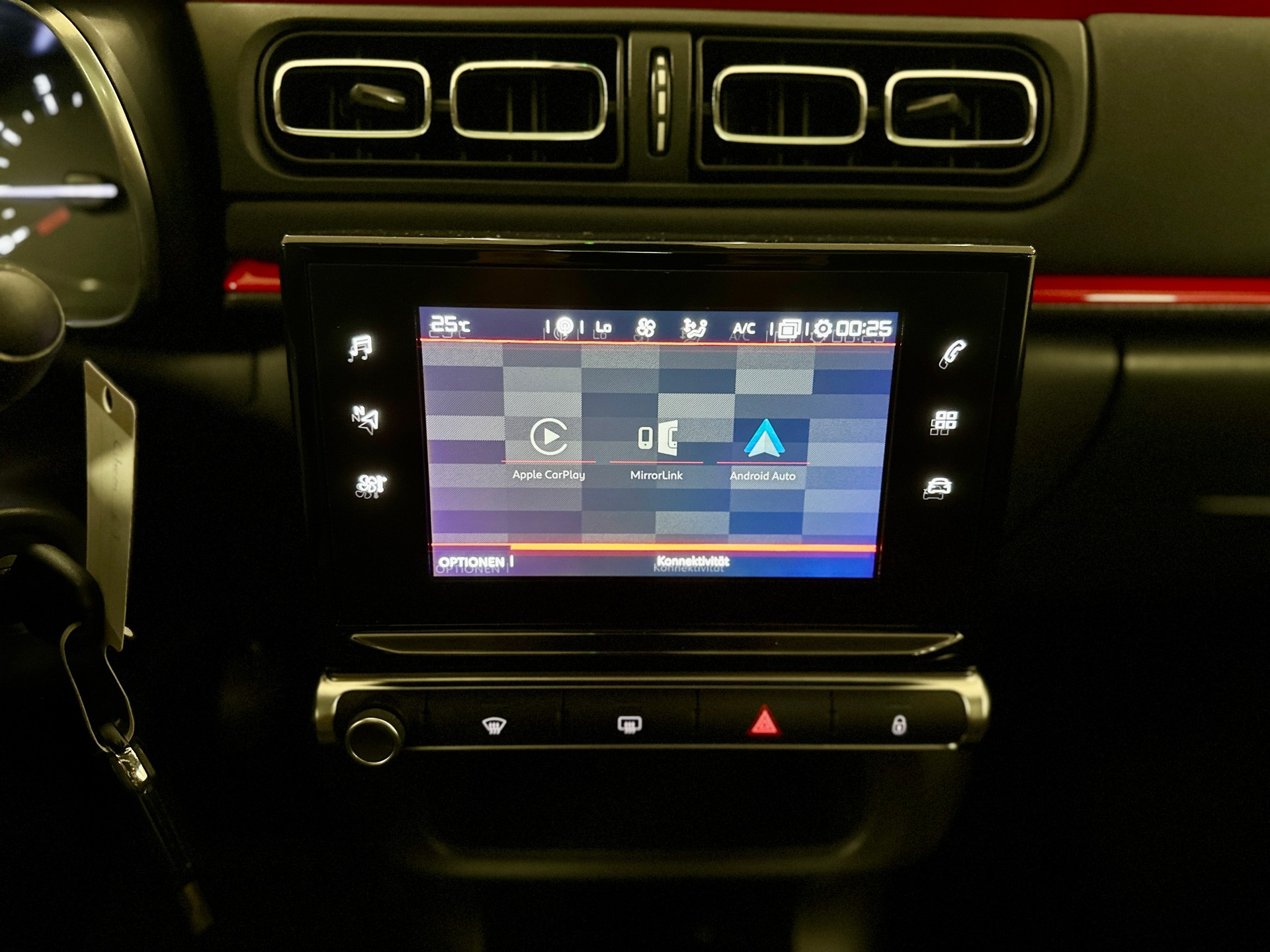 CITROEN C3 1.2i PureTech Shine-image-16