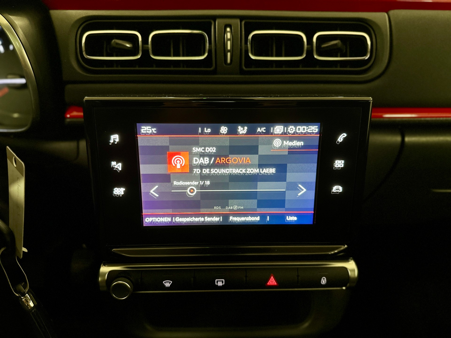 CITROEN C3 1.2i PureTech Shine-image-18