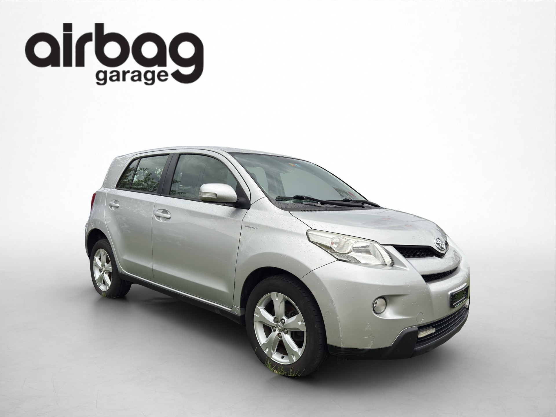 TOYOTA UrbanCruiser 1.4 D-4D Linea Luna 4WD-image-6