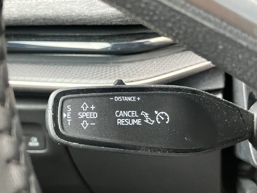 SKODA Superb Combi 2.0 TDI Selection 4x4 DSG-image-16