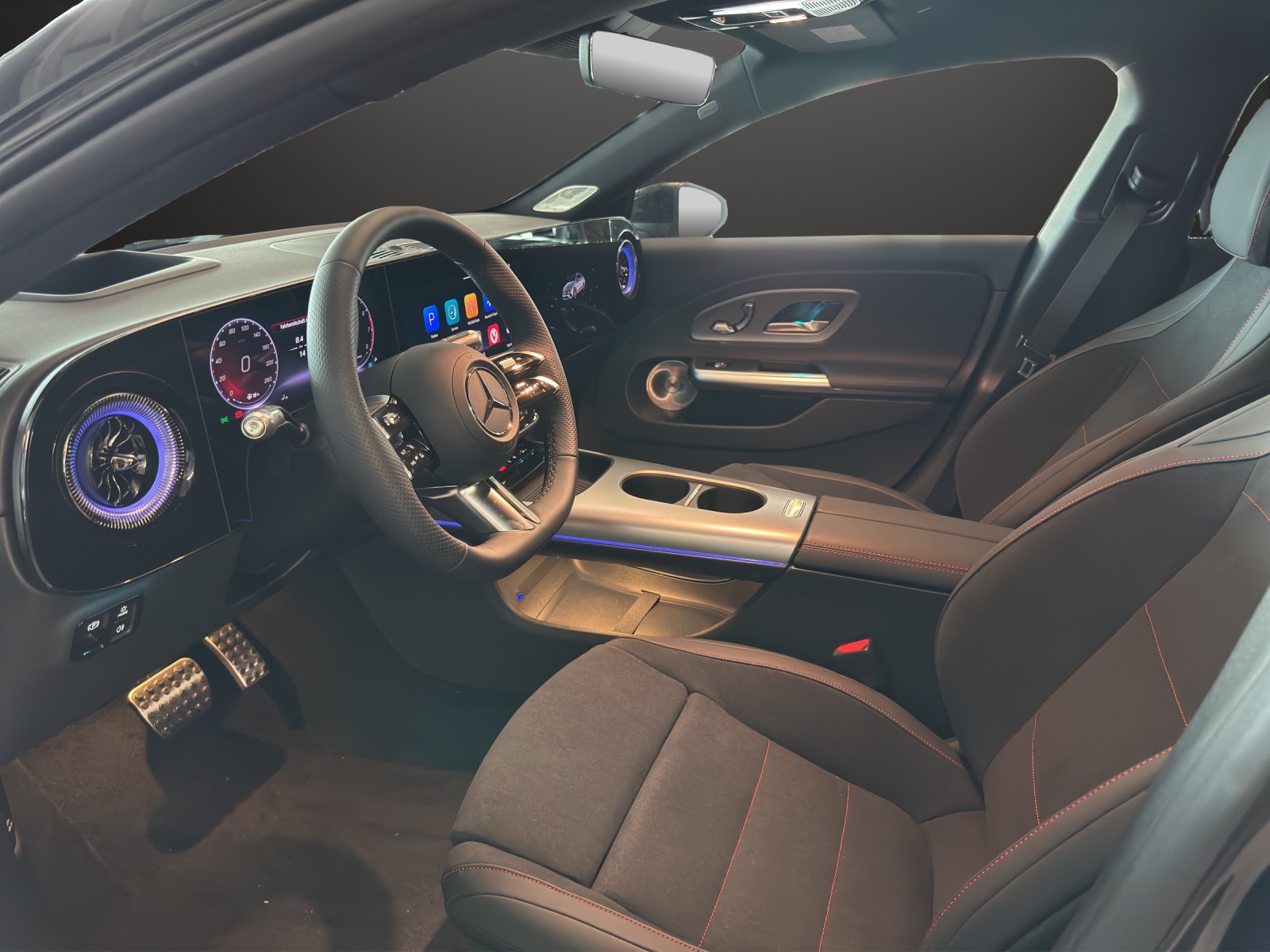MERCEDES-BENZ CLA 200 8G-DCT 4Matic-image-8