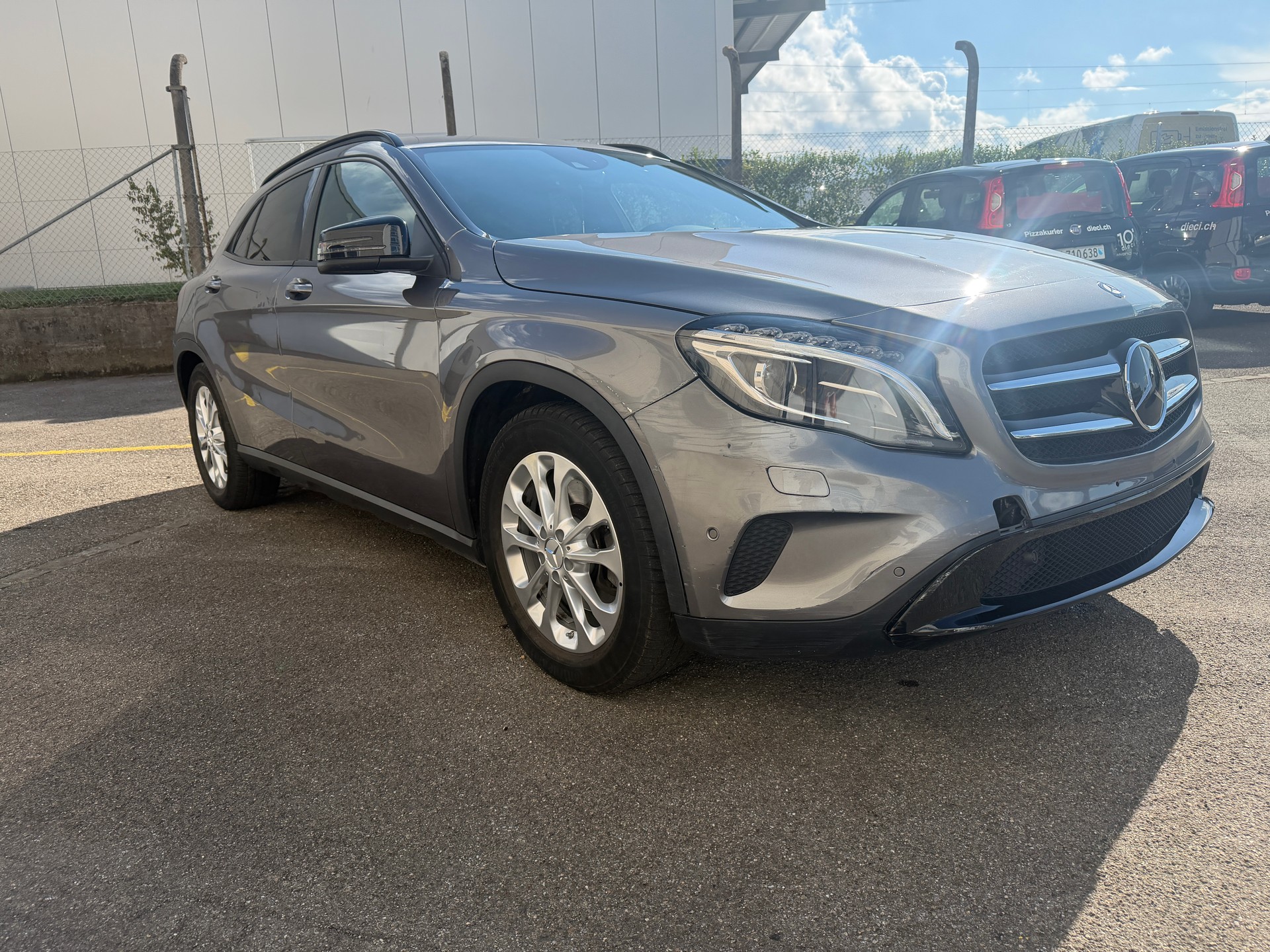 MERCEDES-BENZ GLA 250 4Matic 7G-DCT-image-0