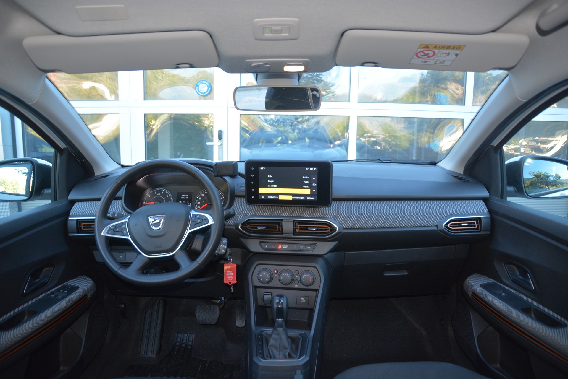 DACIA Sandero Stepway TCe 90 Comfort CVT-image-4