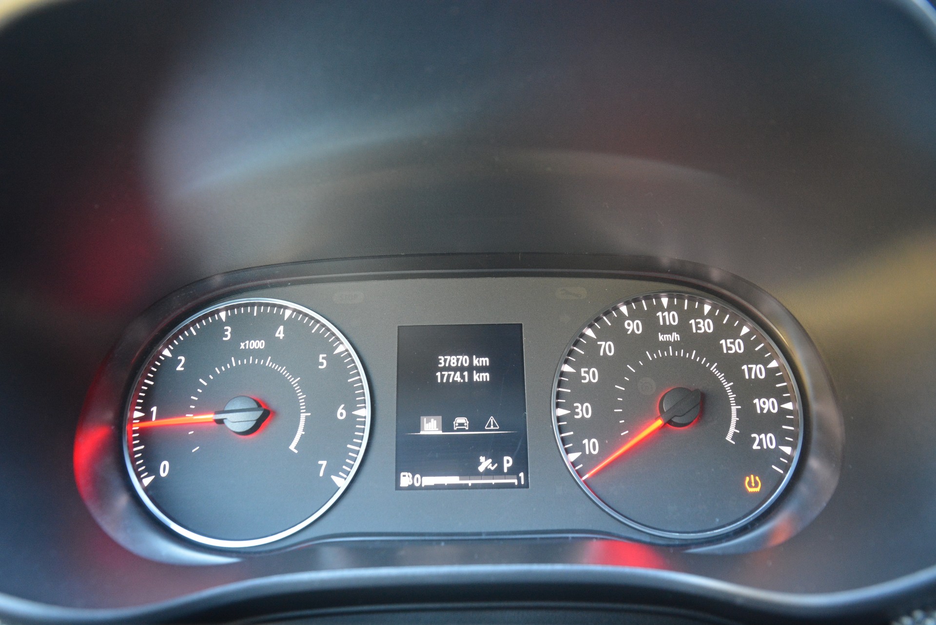 DACIA Sandero Stepway TCe 90 Comfort CVT-image-5