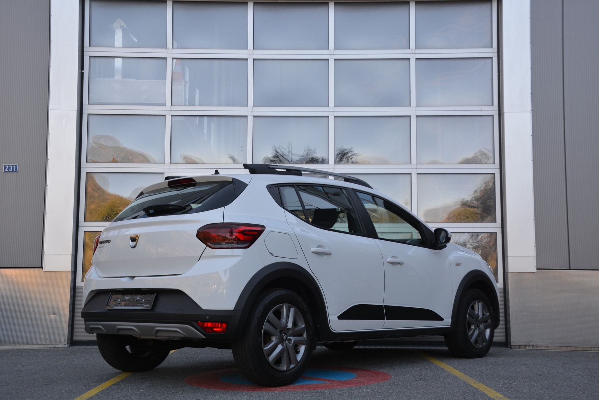 DACIA Sandero Stepway TCe 90 Comfort CVT-image-1
