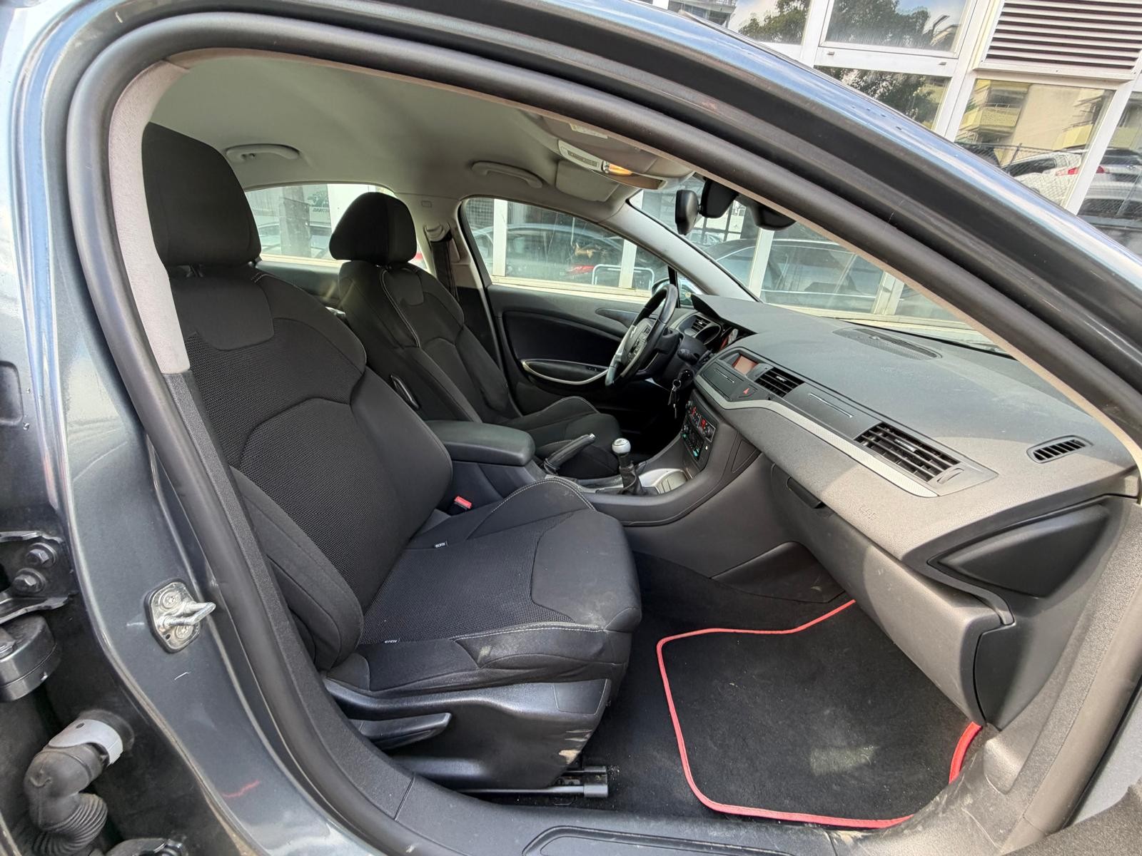 CITROEN C5 Berline 2.0i Dynamique-image-6