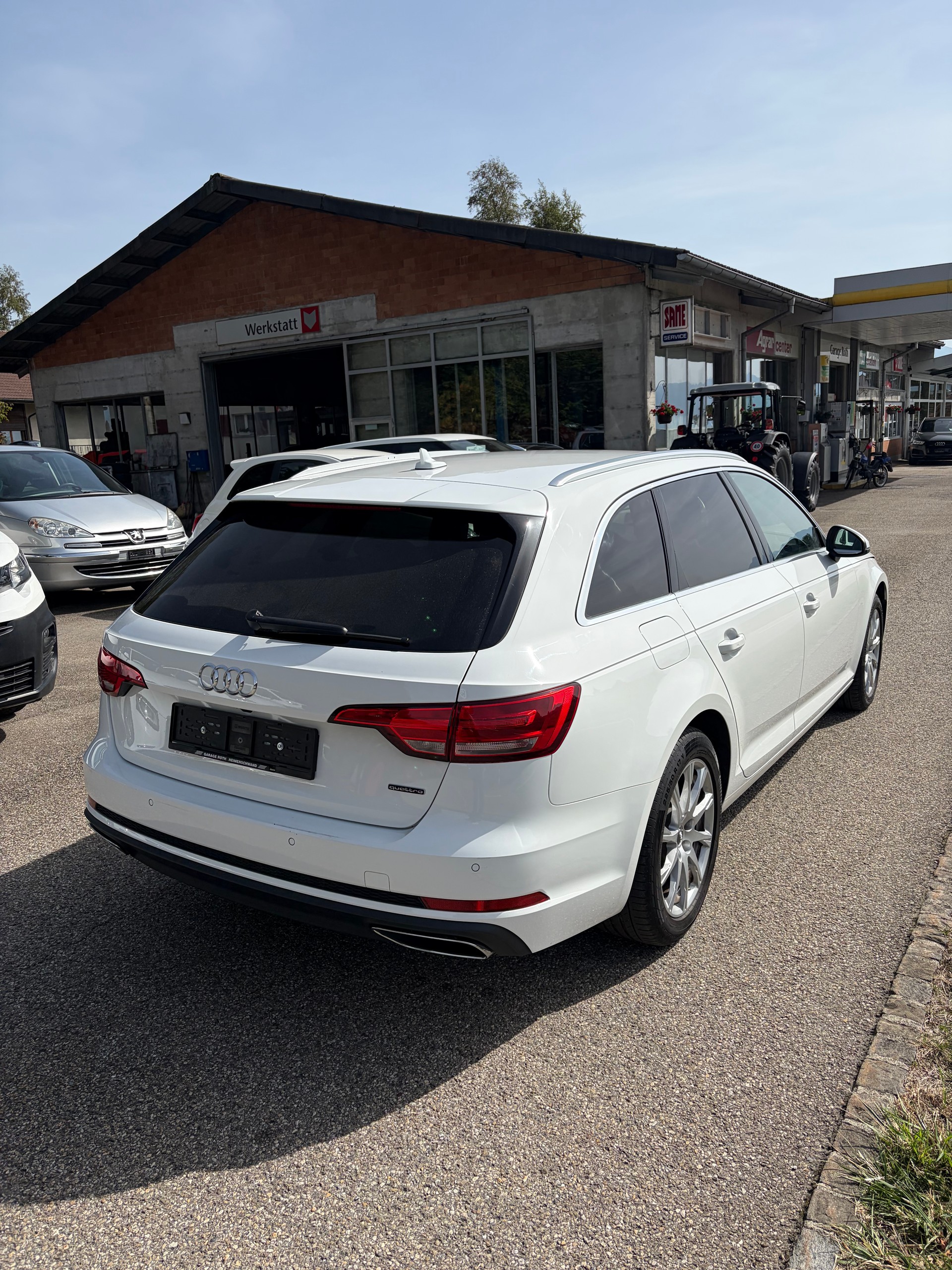 AUDI A4 Avant 45 TFSI S-tronic quattro-image-2