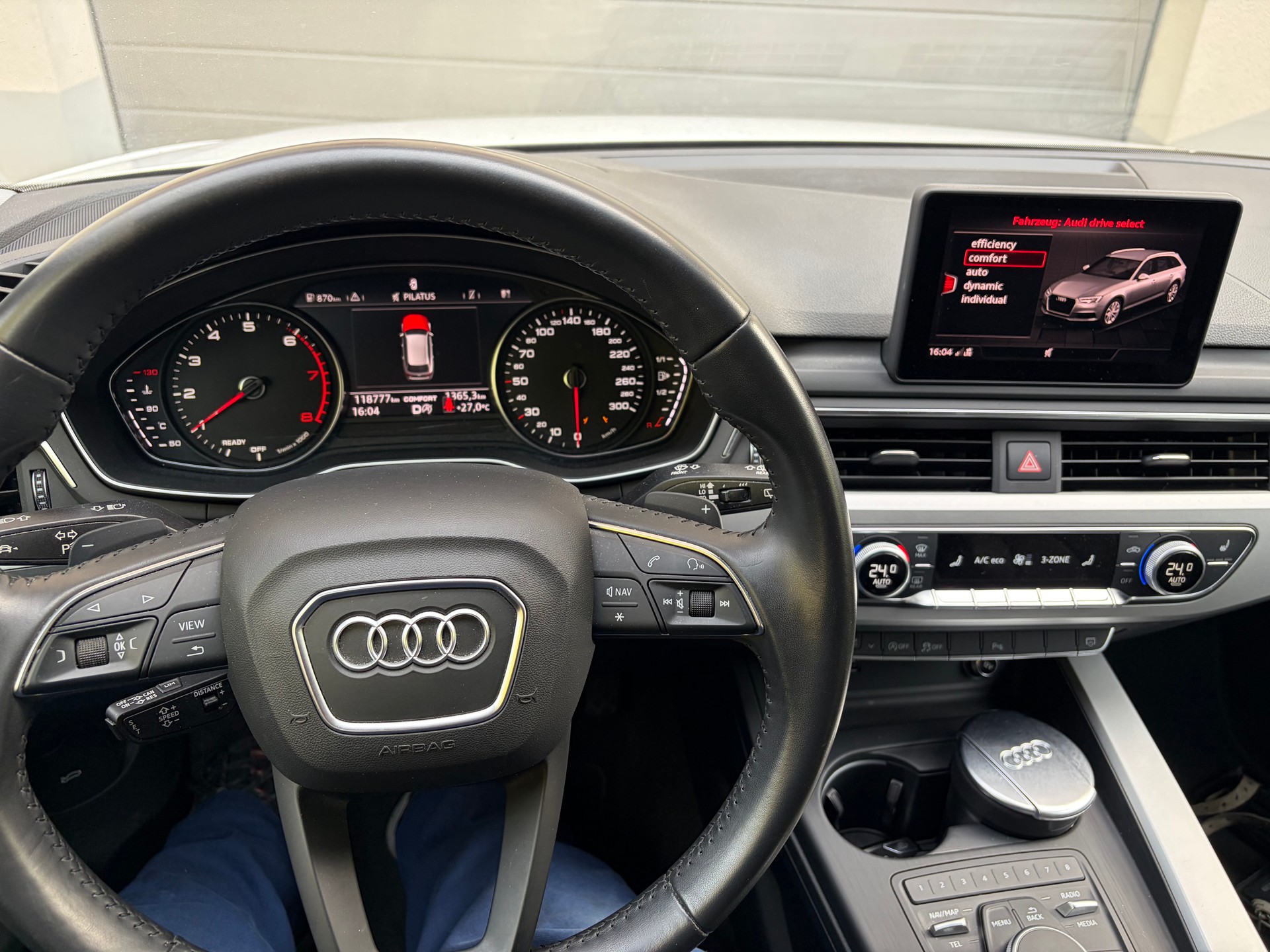 AUDI A4 Avant 45 TFSI S-tronic quattro-image-4