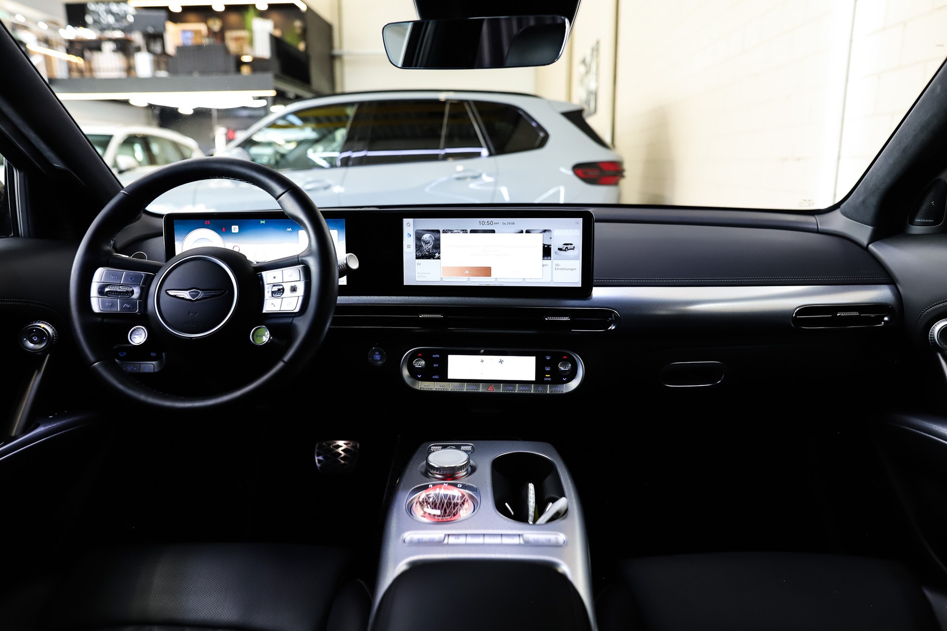 GENESIS GV60 77.4 kWh Sport Plus AWD *Himalayan Gray*-image-18