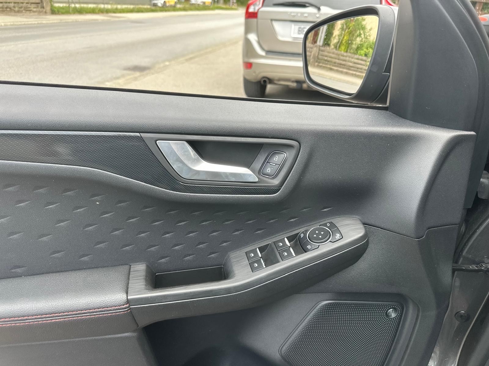 FORD Kuga 2.5 PHEV ST-Line X 2WD-image-14