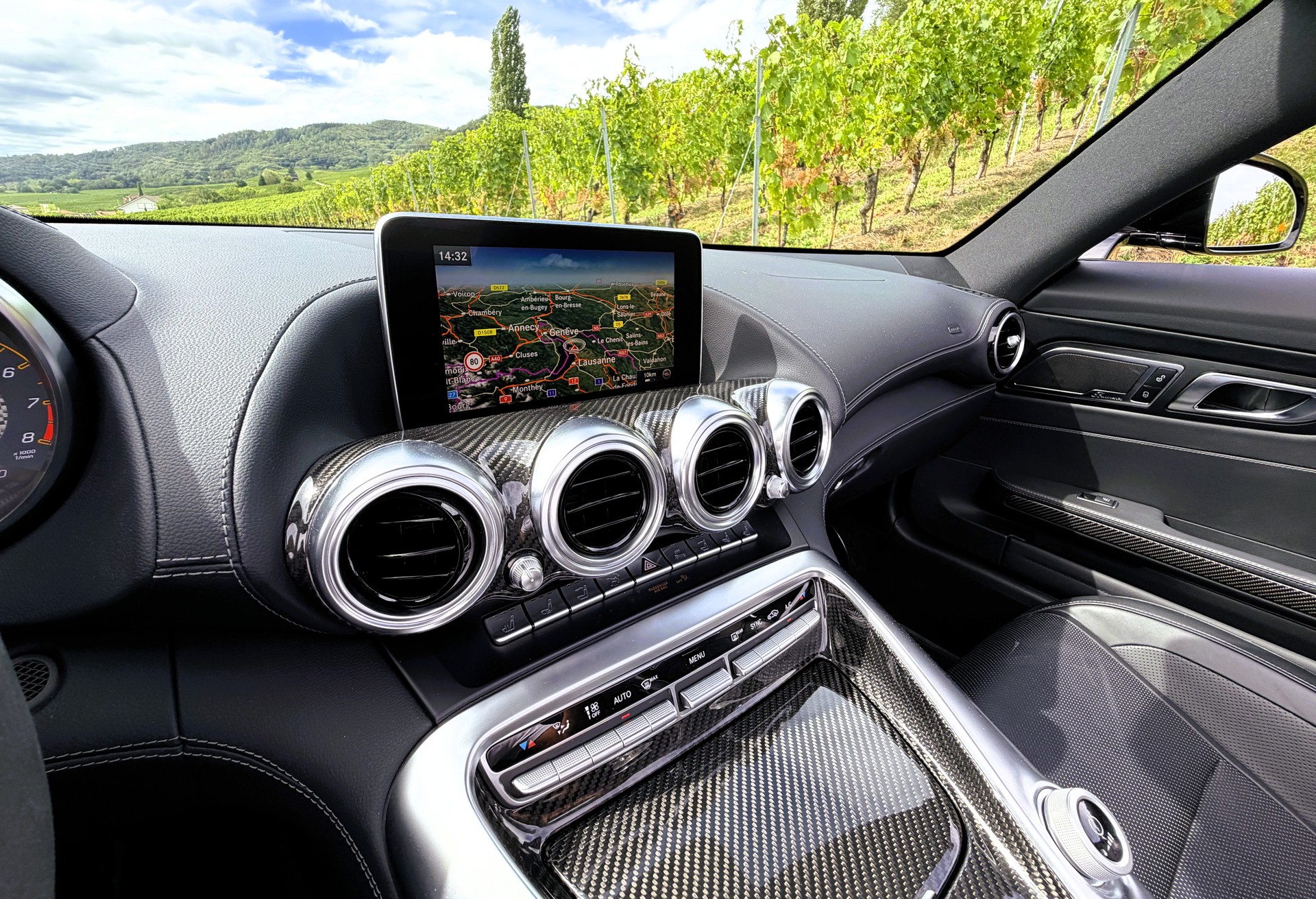 MERCEDES-BENZ AMG GT C Roadster Speedshift DCT-image-22