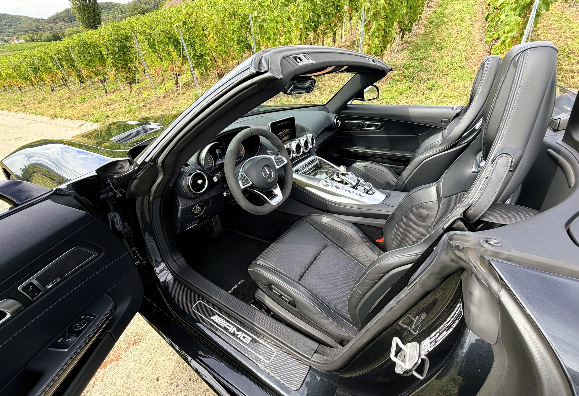 MERCEDES-BENZ AMG GT C Roadster Speedshift DCT-image-19