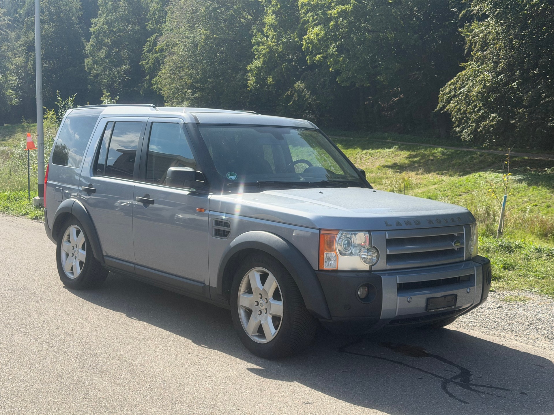 LAND ROVER Discovery 2.7d V6 SE Automatic-image-1