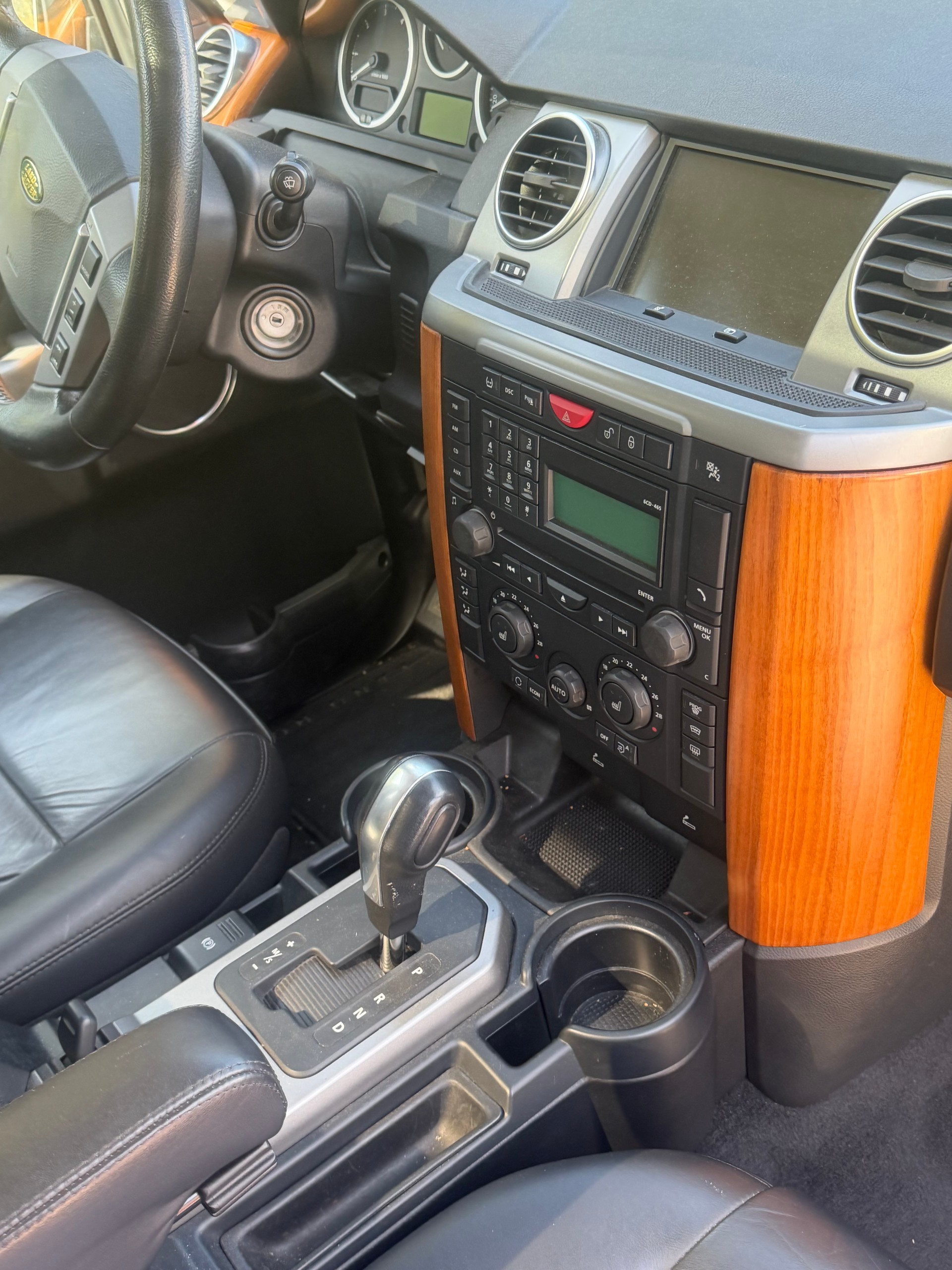 LAND ROVER Discovery 2.7d V6 SE Automatic-image-9
