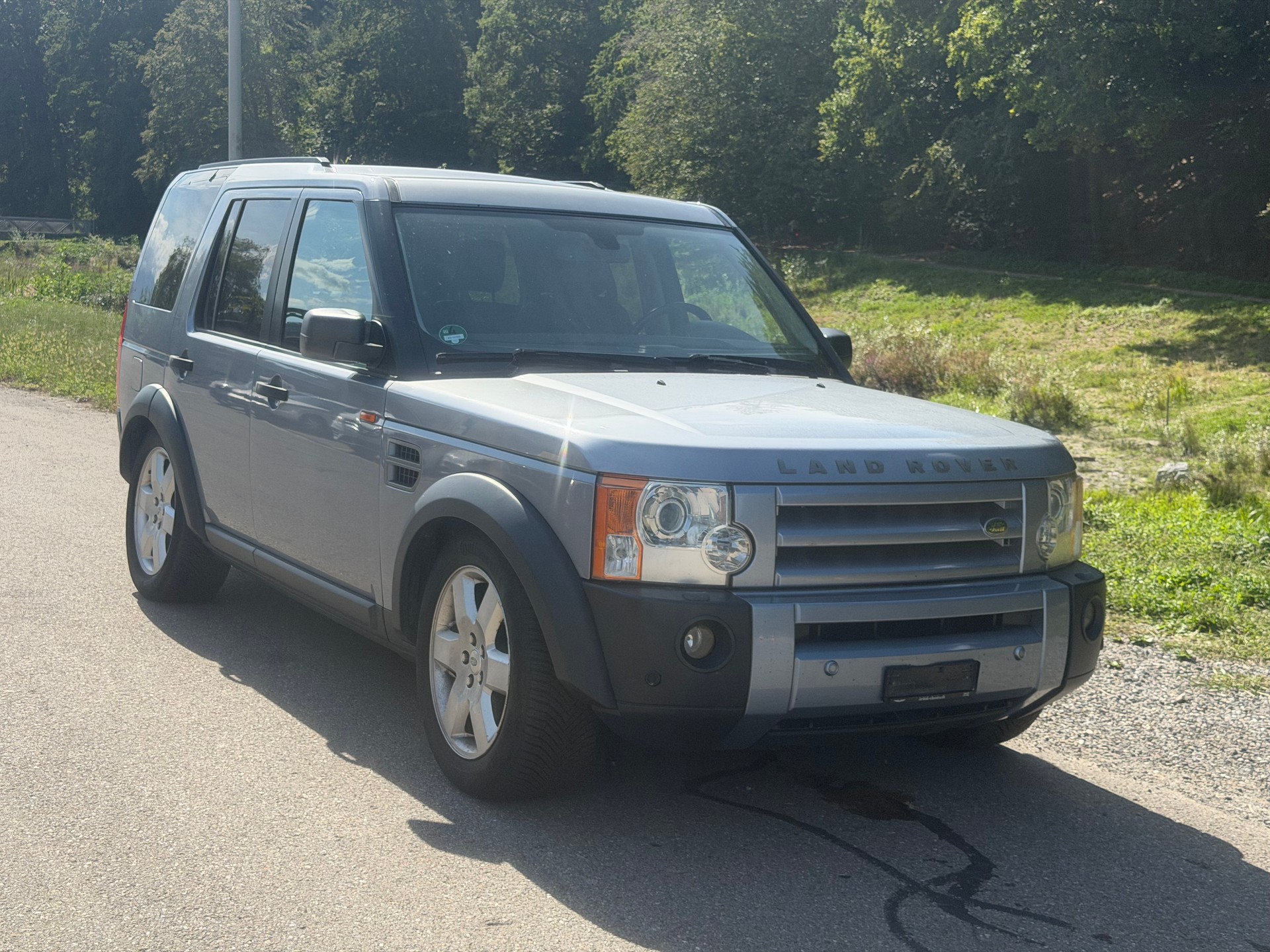 LAND ROVER Discovery 2.7d V6 SE Automatic-image-0