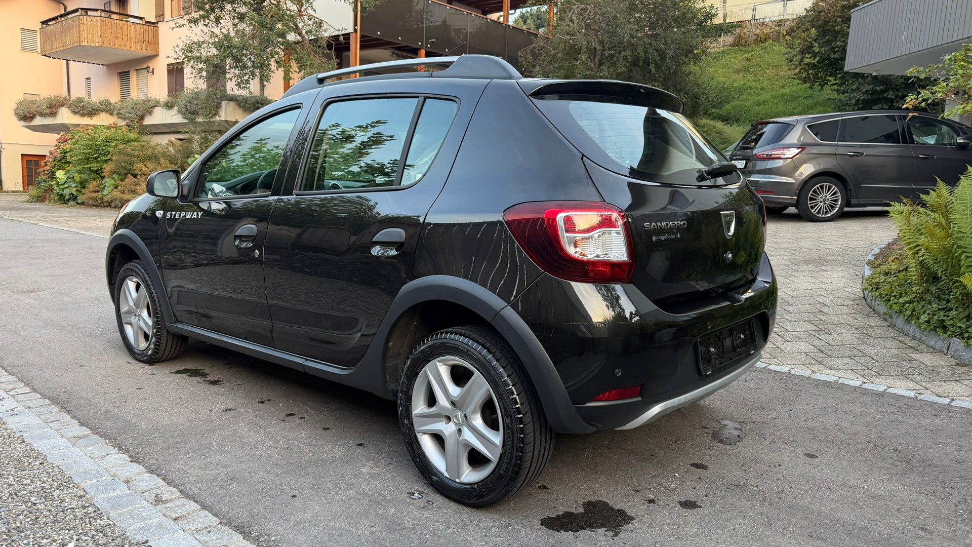 DACIA 0.9 TCe Ambiance S/S-image-2
