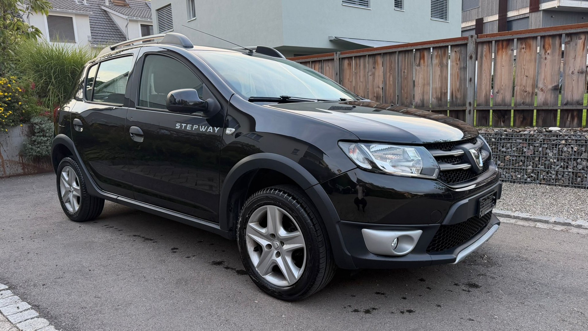 DACIA 0.9 TCe Ambiance S/S-image-0