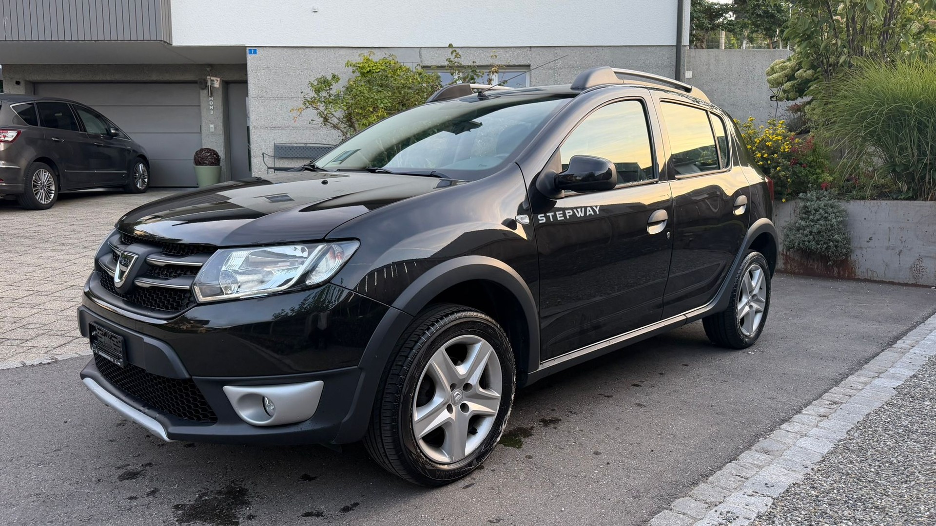 DACIA 0.9 TCe Ambiance S/S-image-3
