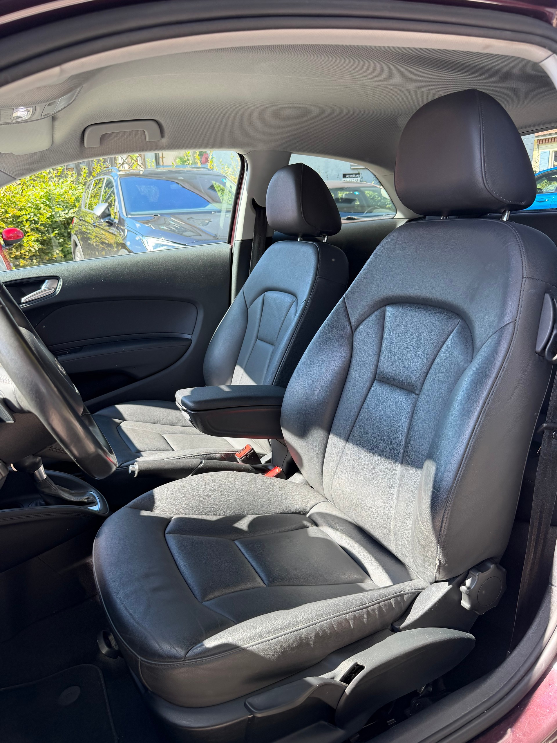 AUDI A1 1.4 TFSI Attraction S-tronic-image-10