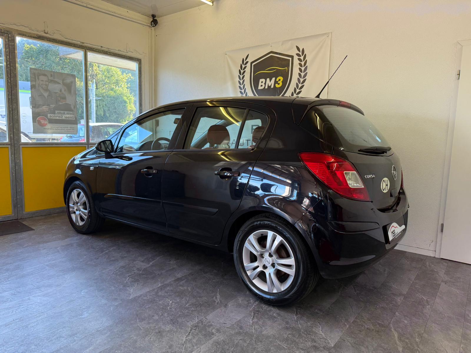 OPEL Corsa 1.4 TP Enjoy-image-2