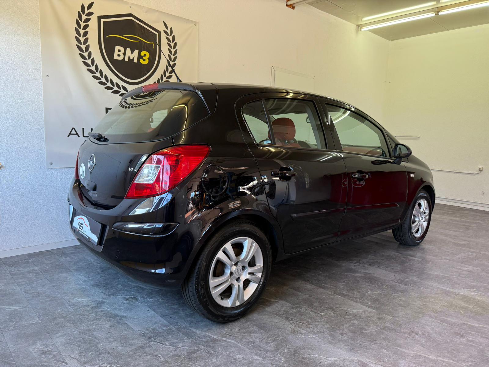 OPEL Corsa 1.4 TP Enjoy-image-5