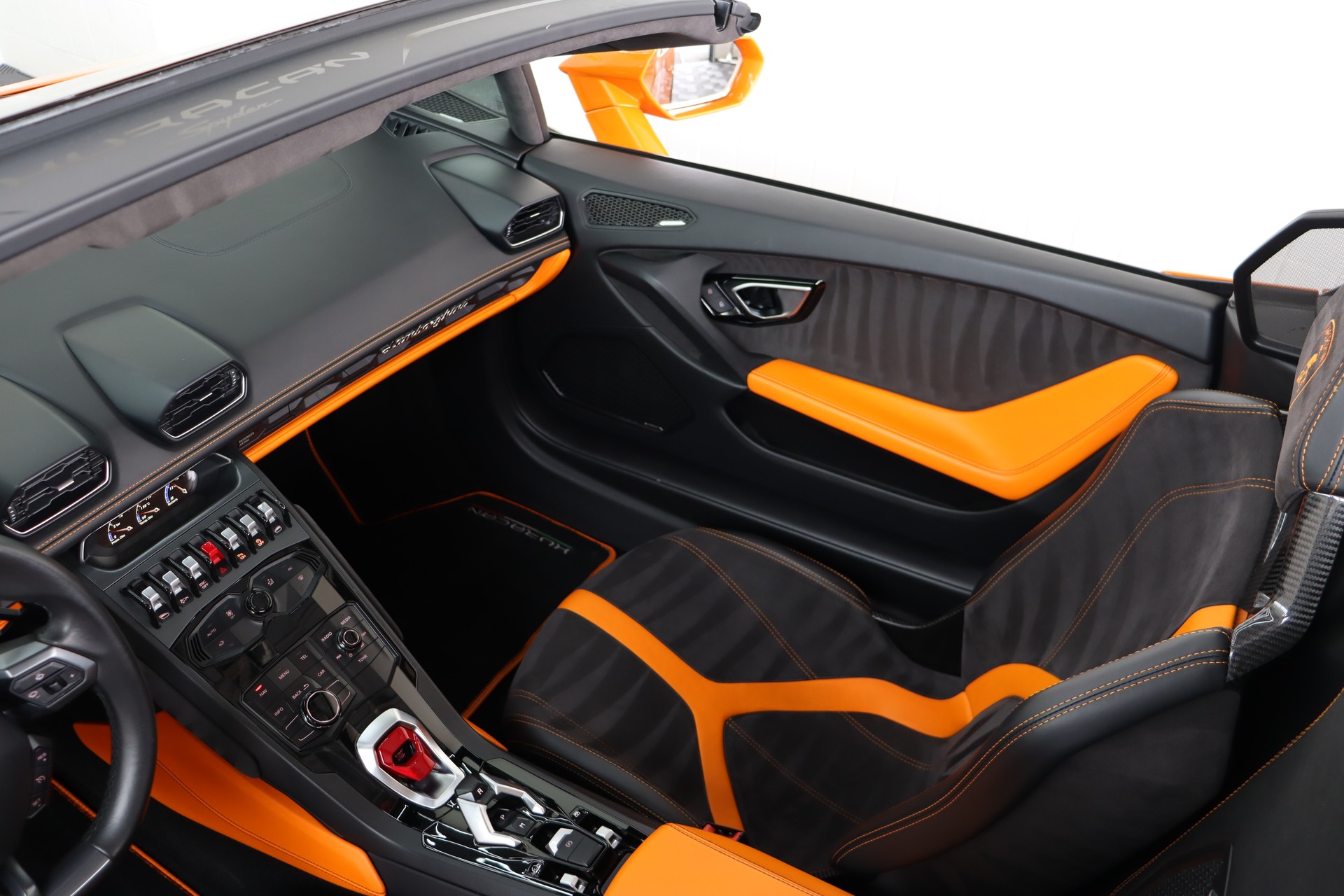 LAMBORGHINI Huracan LP610-4 Spyder DCT-image-14