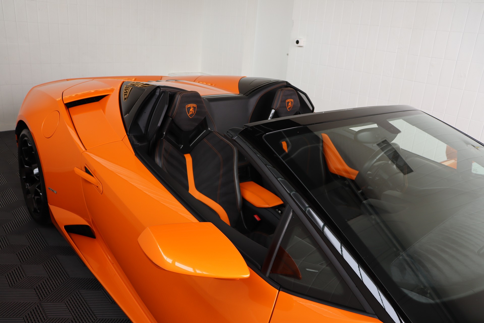 LAMBORGHINI Huracan LP610-4 Spyder DCT-image-25