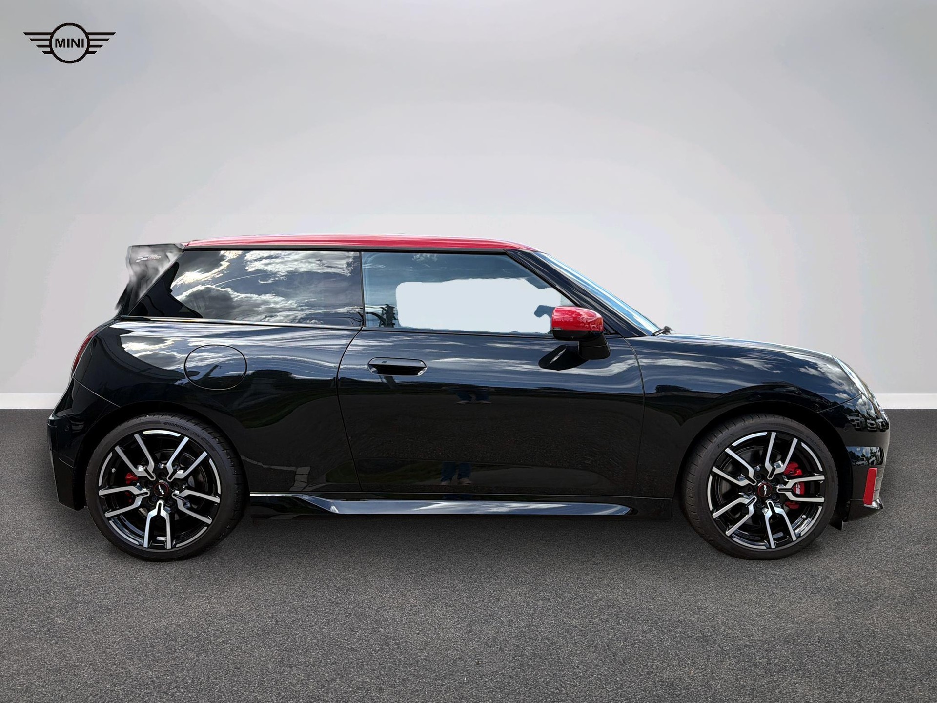 MINI Cooper eJCW-showroom-element-1