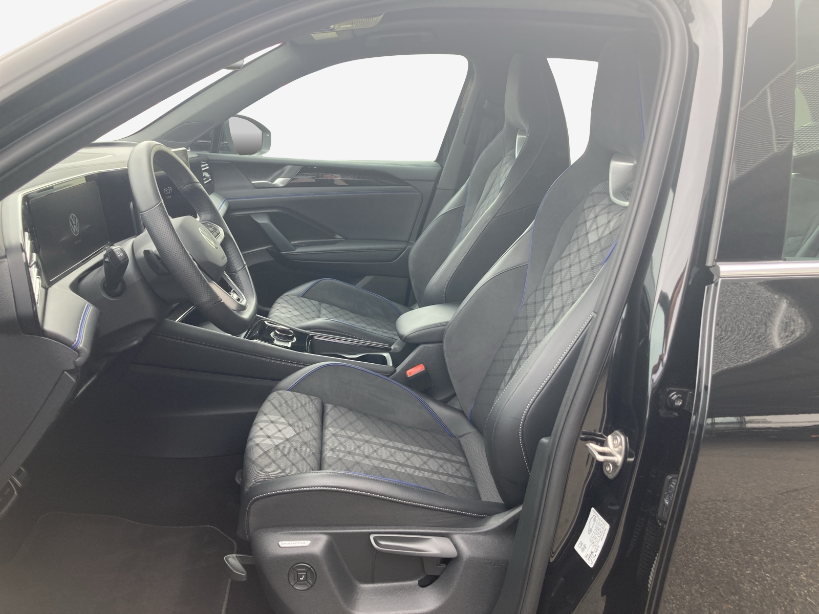 VW Tiguan 2.0 TSI DSG R-Line 4Motion-image-7