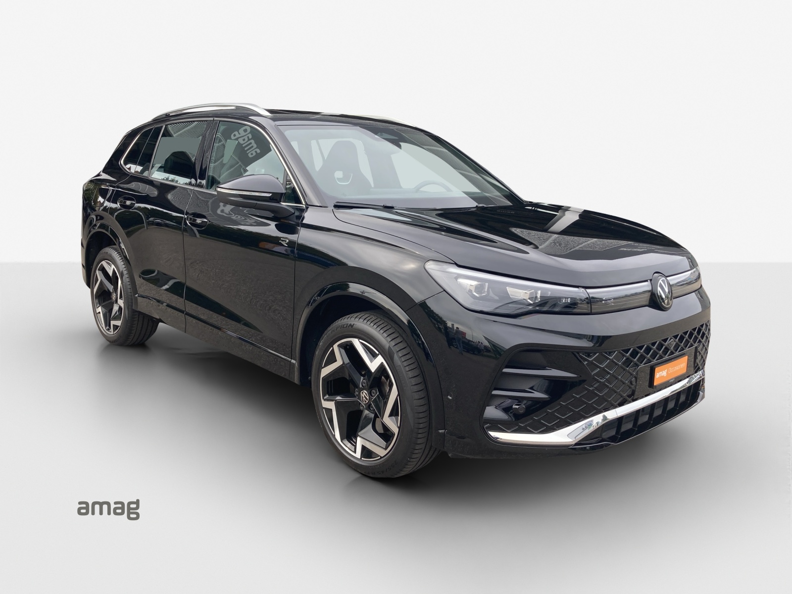 VW Tiguan 2.0 TSI DSG R-Line 4Motion-image-5