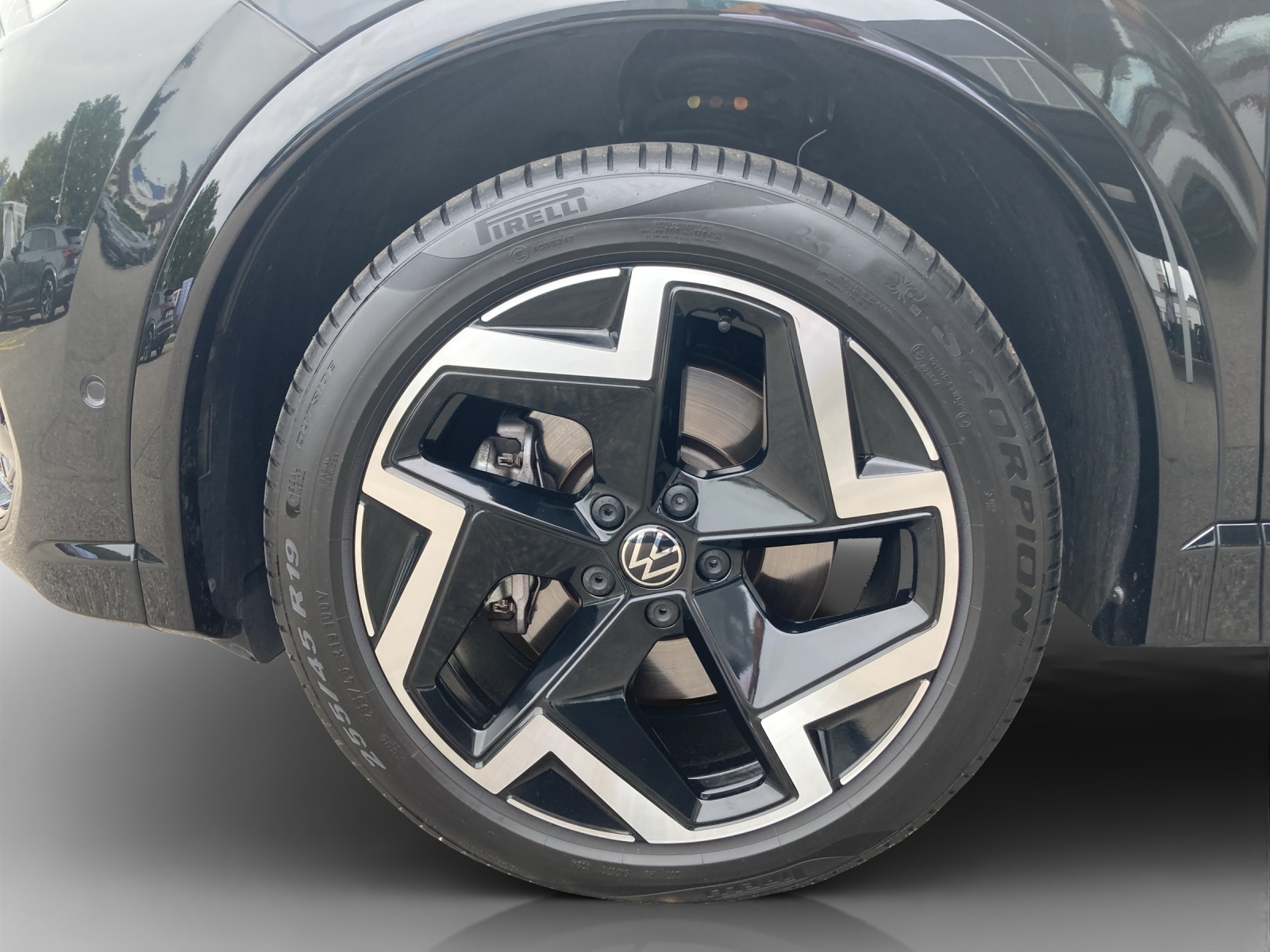 VW Tiguan 2.0 TSI DSG R-Line 4Motion-image-15