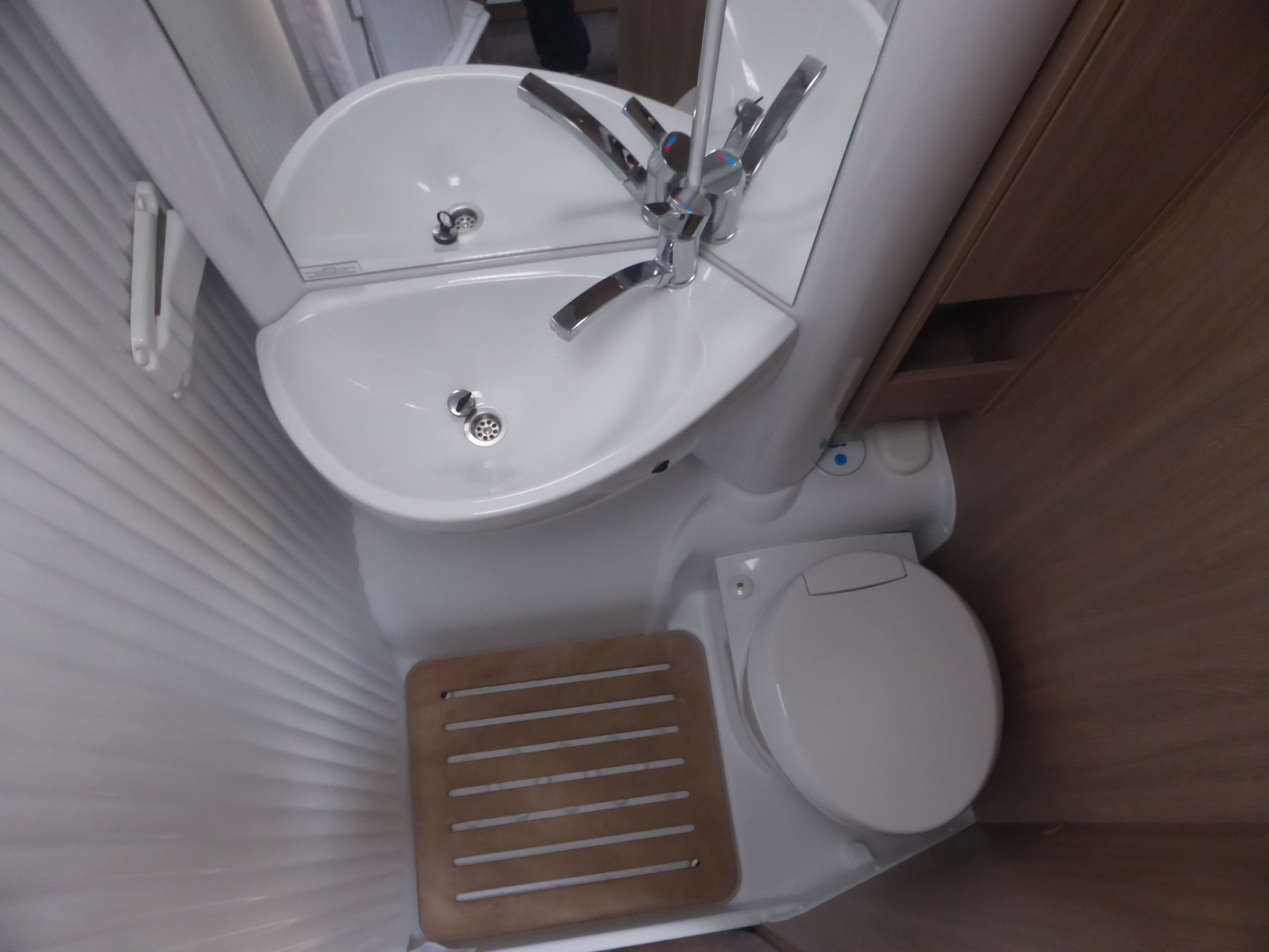 LAIKA Compact V09 Aut. 9-image-9