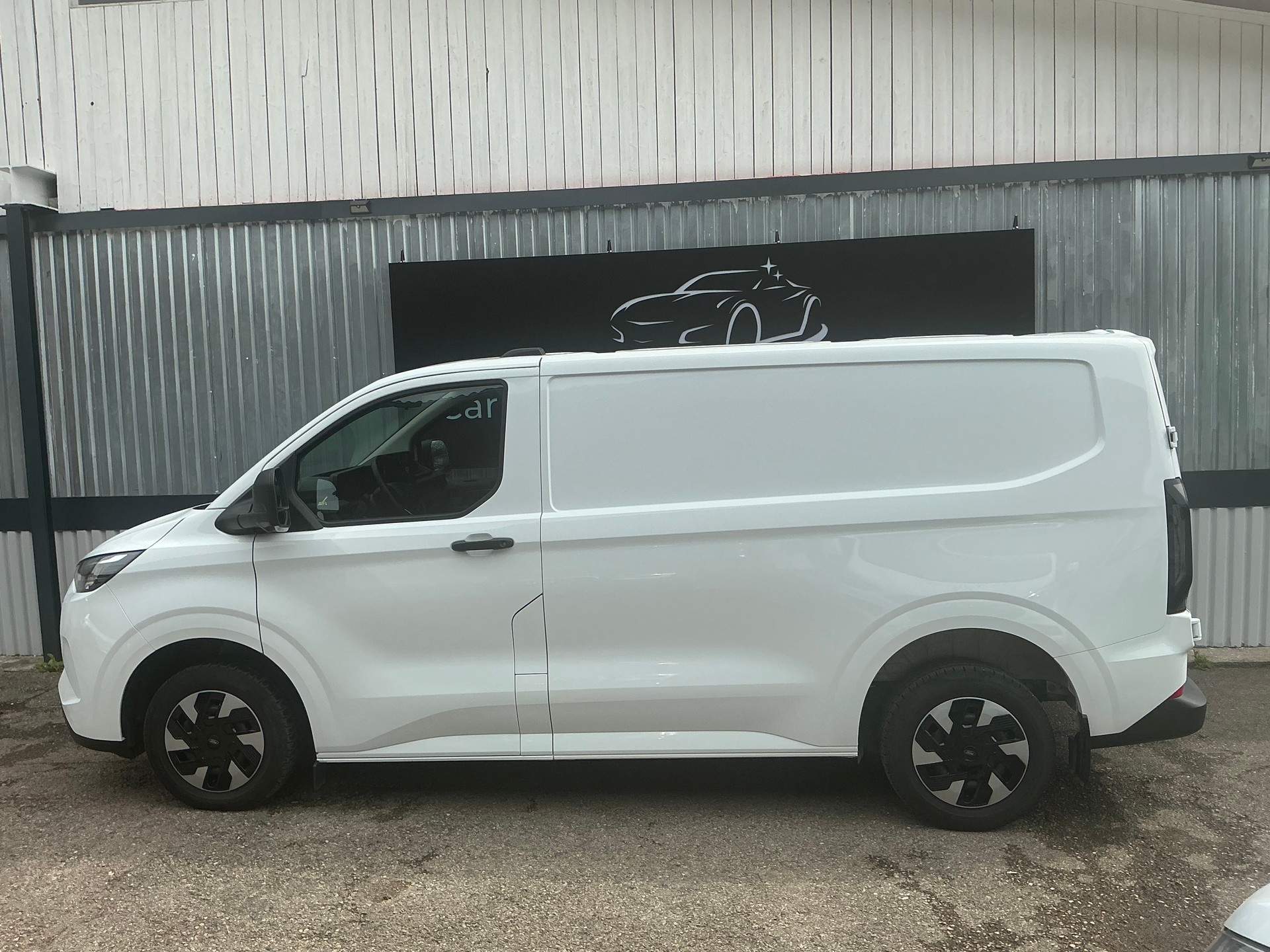 FORD Transit Custom Van PHEV 320 L1H1 MS-RT Automat-image-1