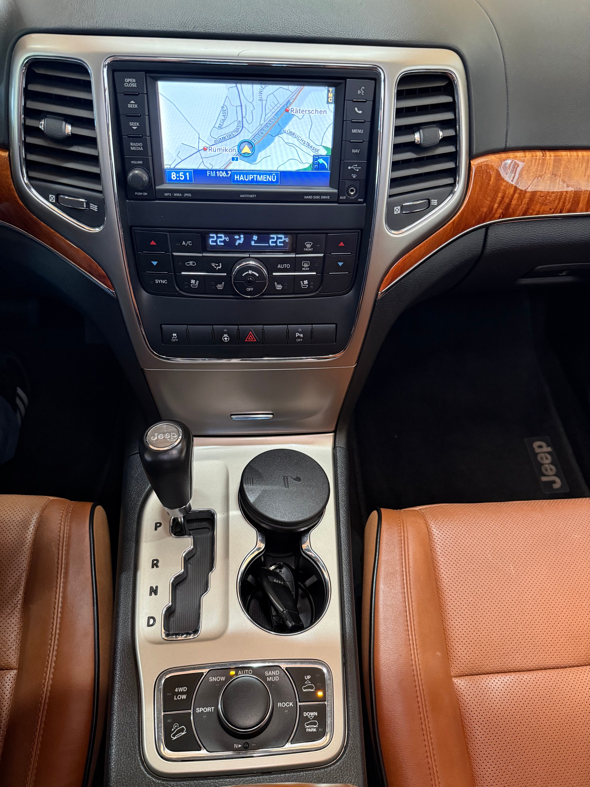 JEEP Grand Cherokee 3.0 CRD Overland Automatic-image-8