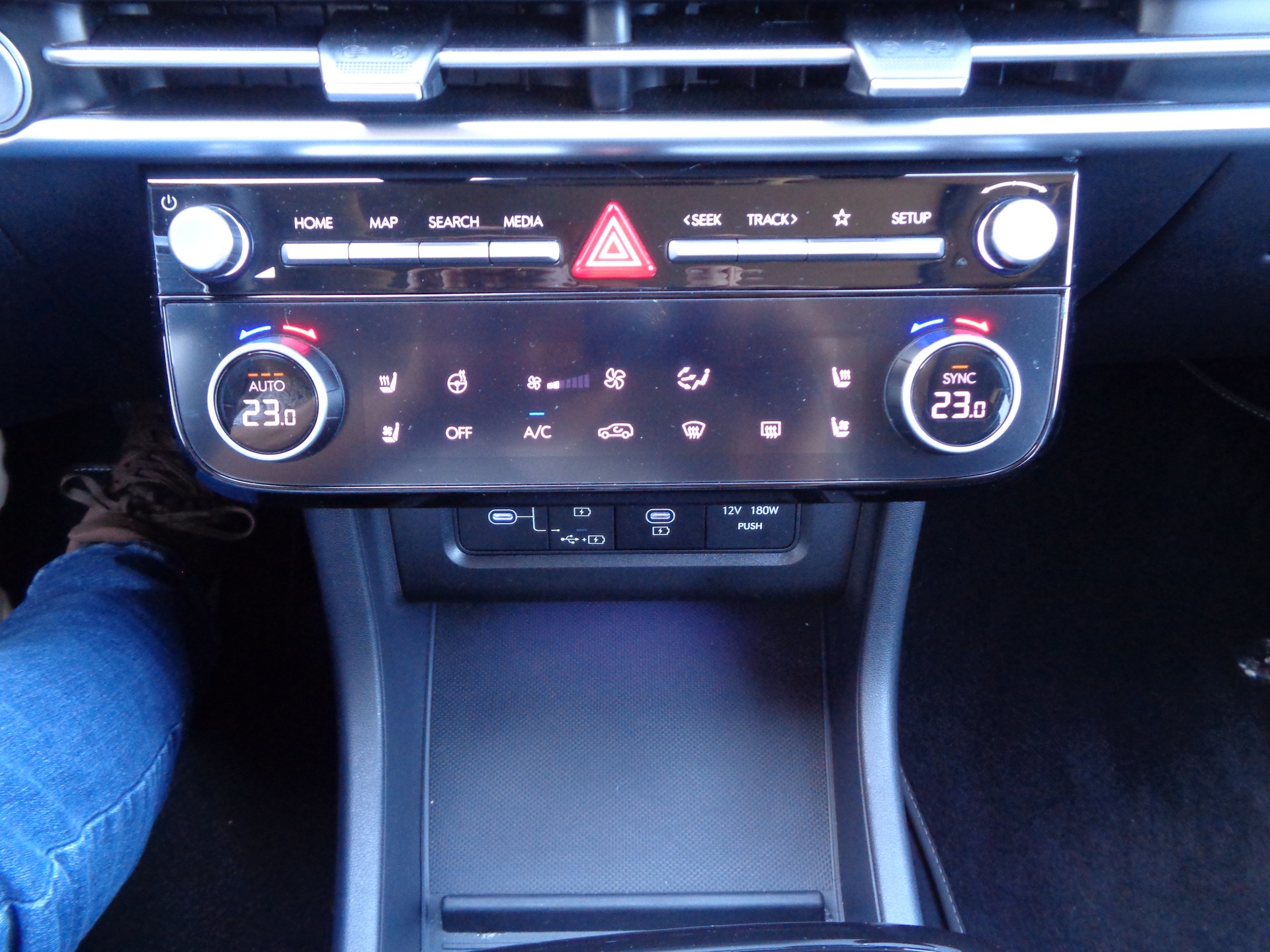 HYUNDAI Tucson 1.6 TGDI 48V Vertex 4WD DCT-image-12