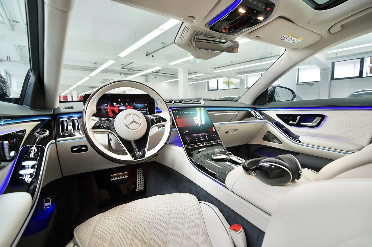 MERCEDES-BENZ S 450 L 4Matic AMG Line 9G-Tronic-image-29
