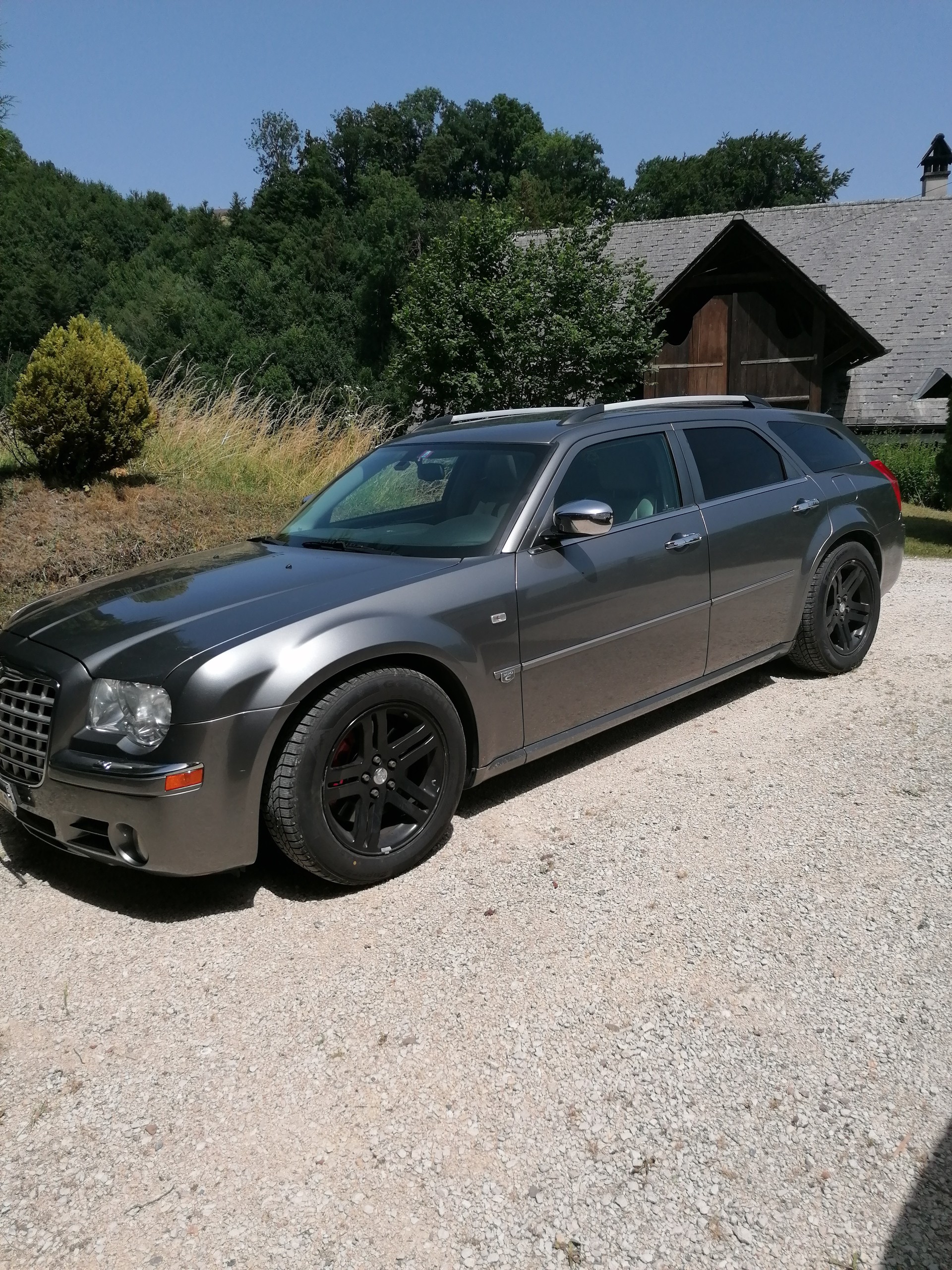 CHRYSLER 5.7 V8 HEMI AWD-image-1