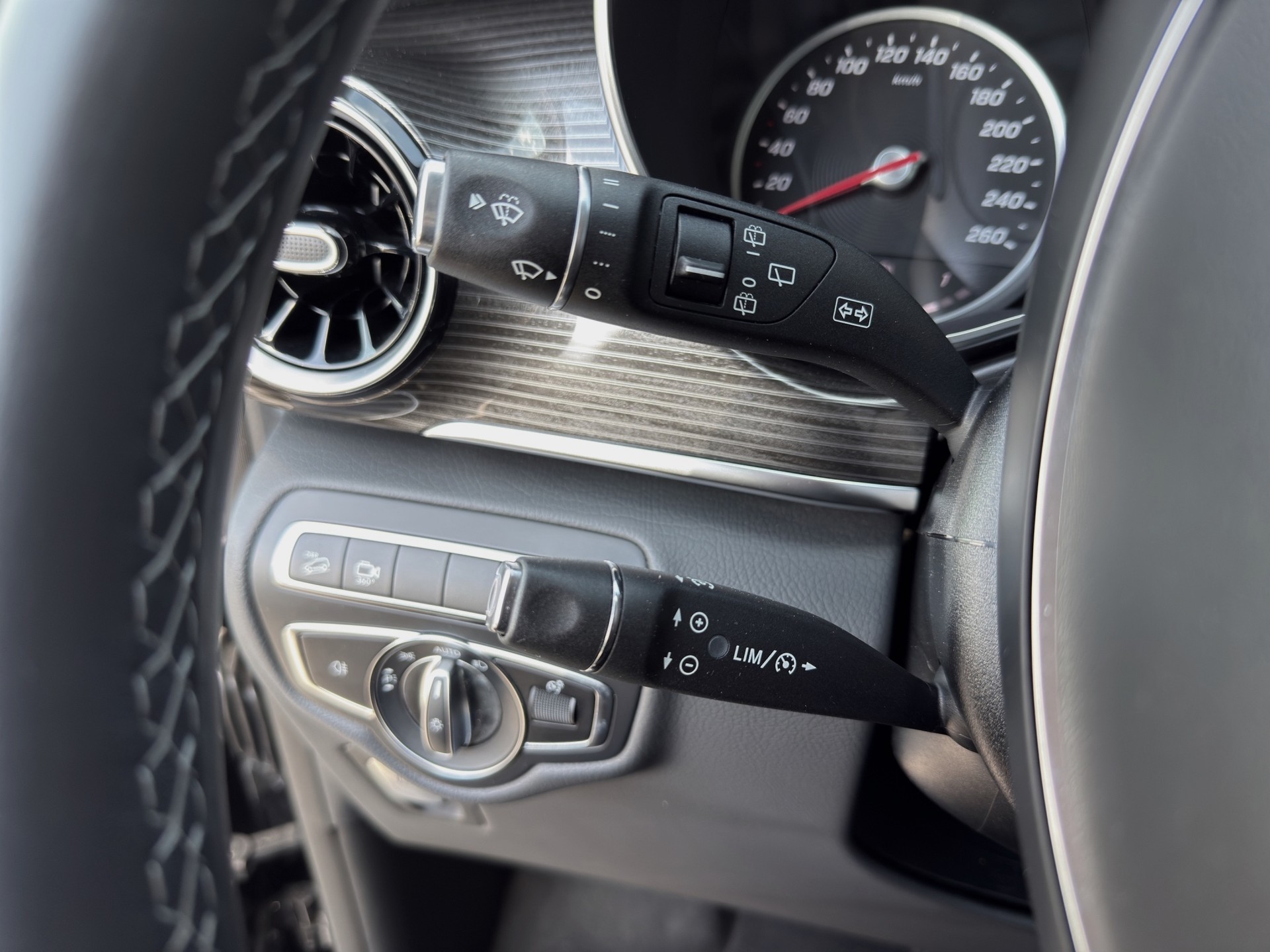 MERCEDES-BENZ V 250 d lang Avantgarde 4Matic G-Tronic-image-17