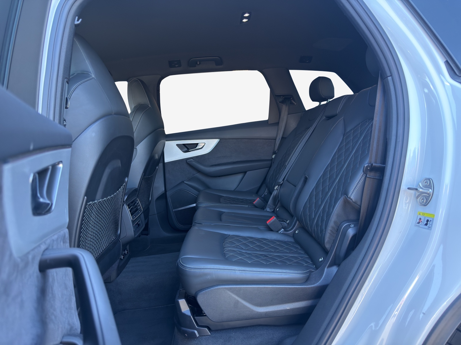 AUDI Q7 55 TFSI e quattro PHEV S line tiptronic-image-11