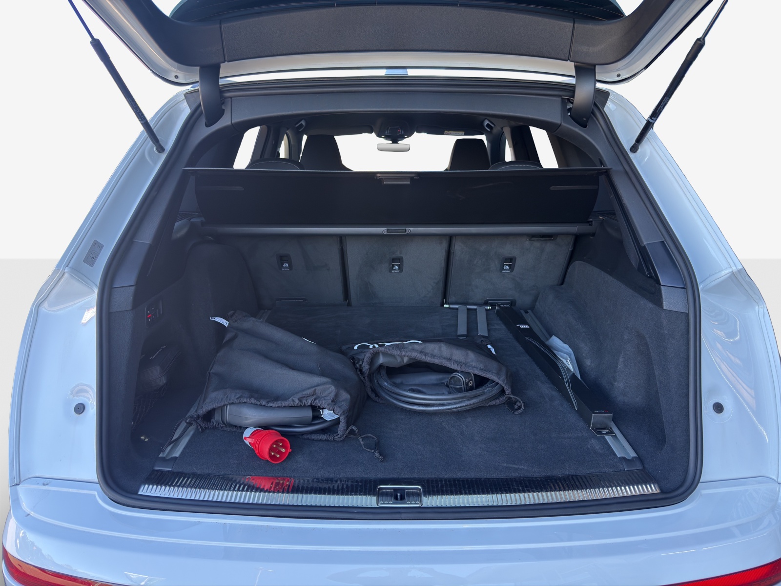 AUDI Q7 55 TFSI e quattro PHEV S line tiptronic-image-12