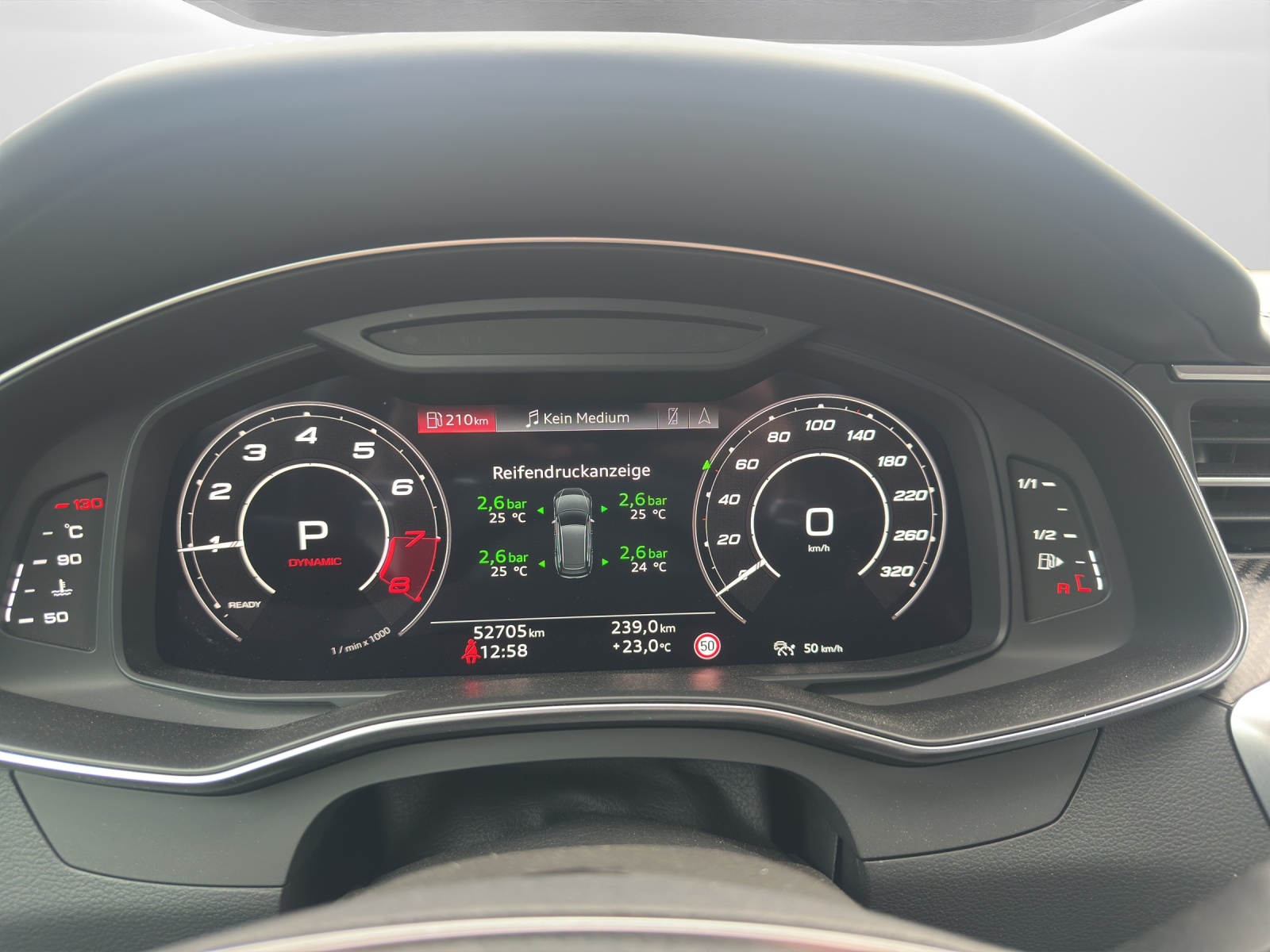 AUDI RS6 Avant 4.0 TFSI V8 Performance quattro-image-5