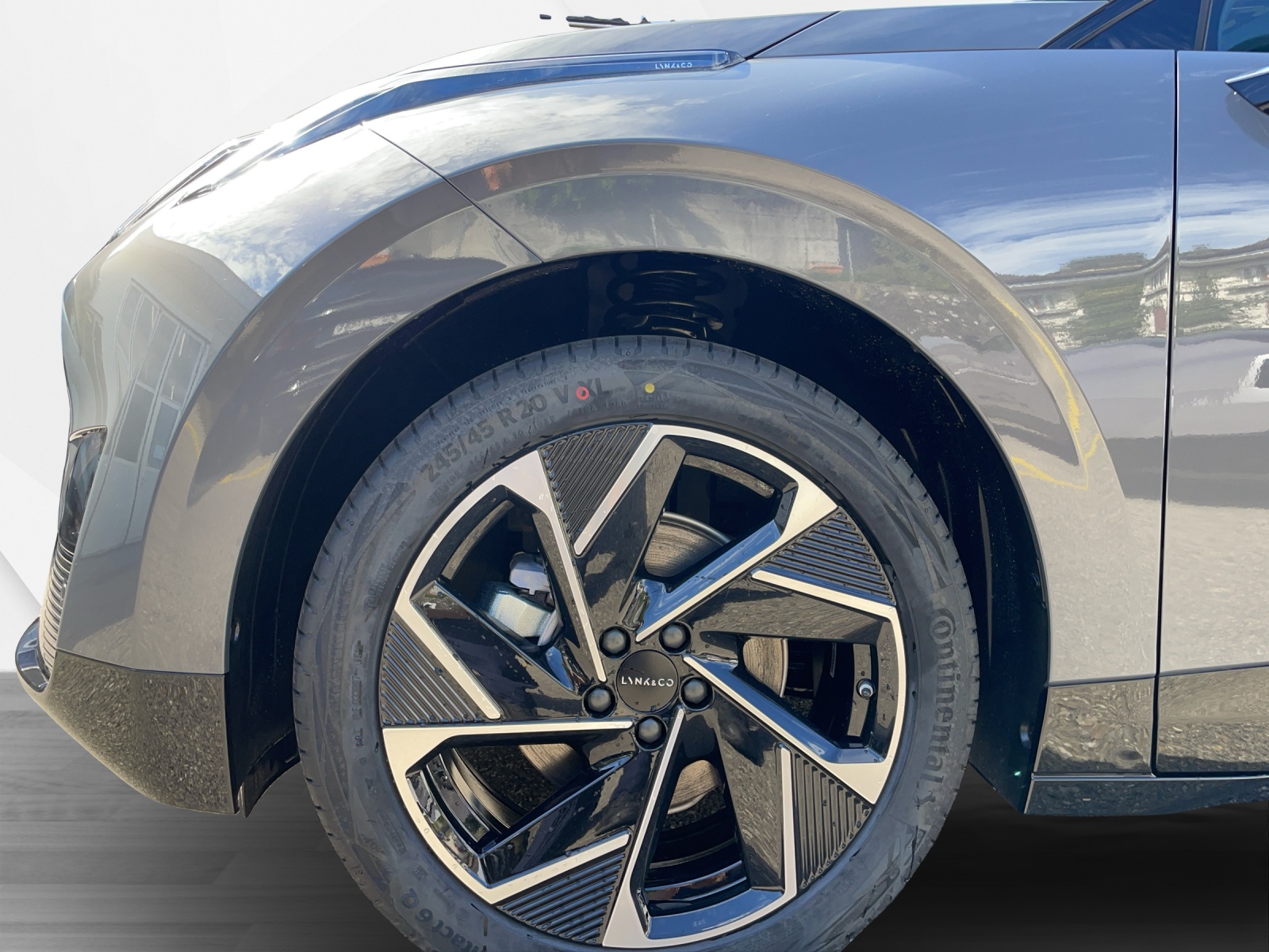 LYNK & CO 02-image-8